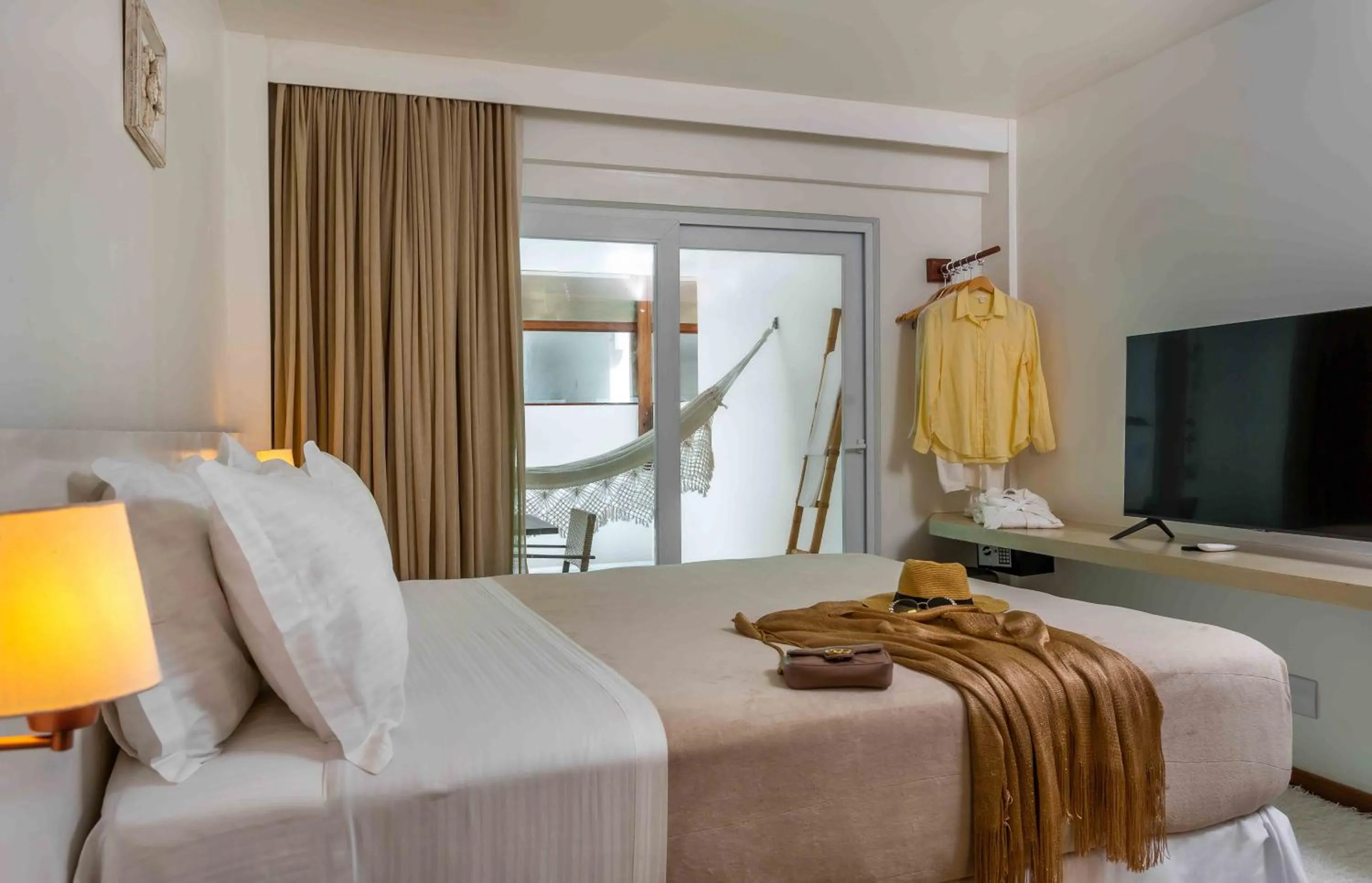 Bed in Aqua by Sambass