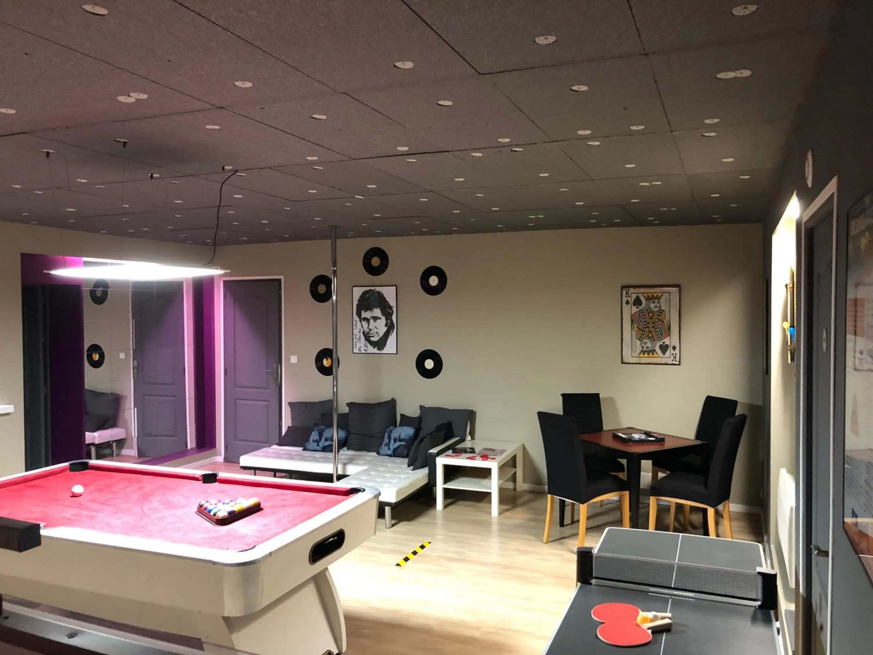 L'alcôve du 510 - Spa - chambre romantique - sauna - salle de jeux