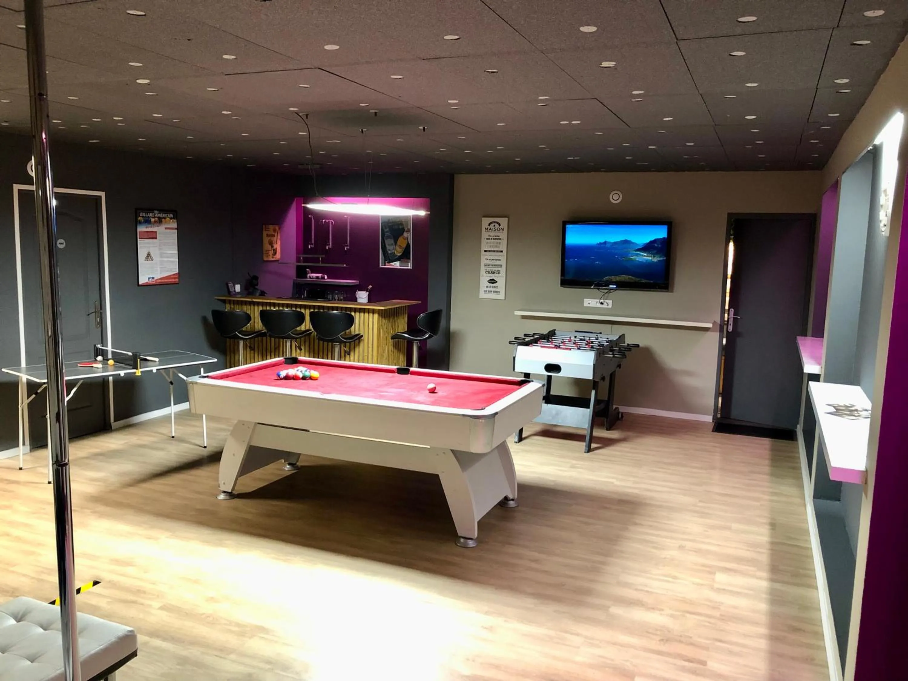 L'alcôve du 510 - Spa - chambre romantique - sauna - salle de jeux