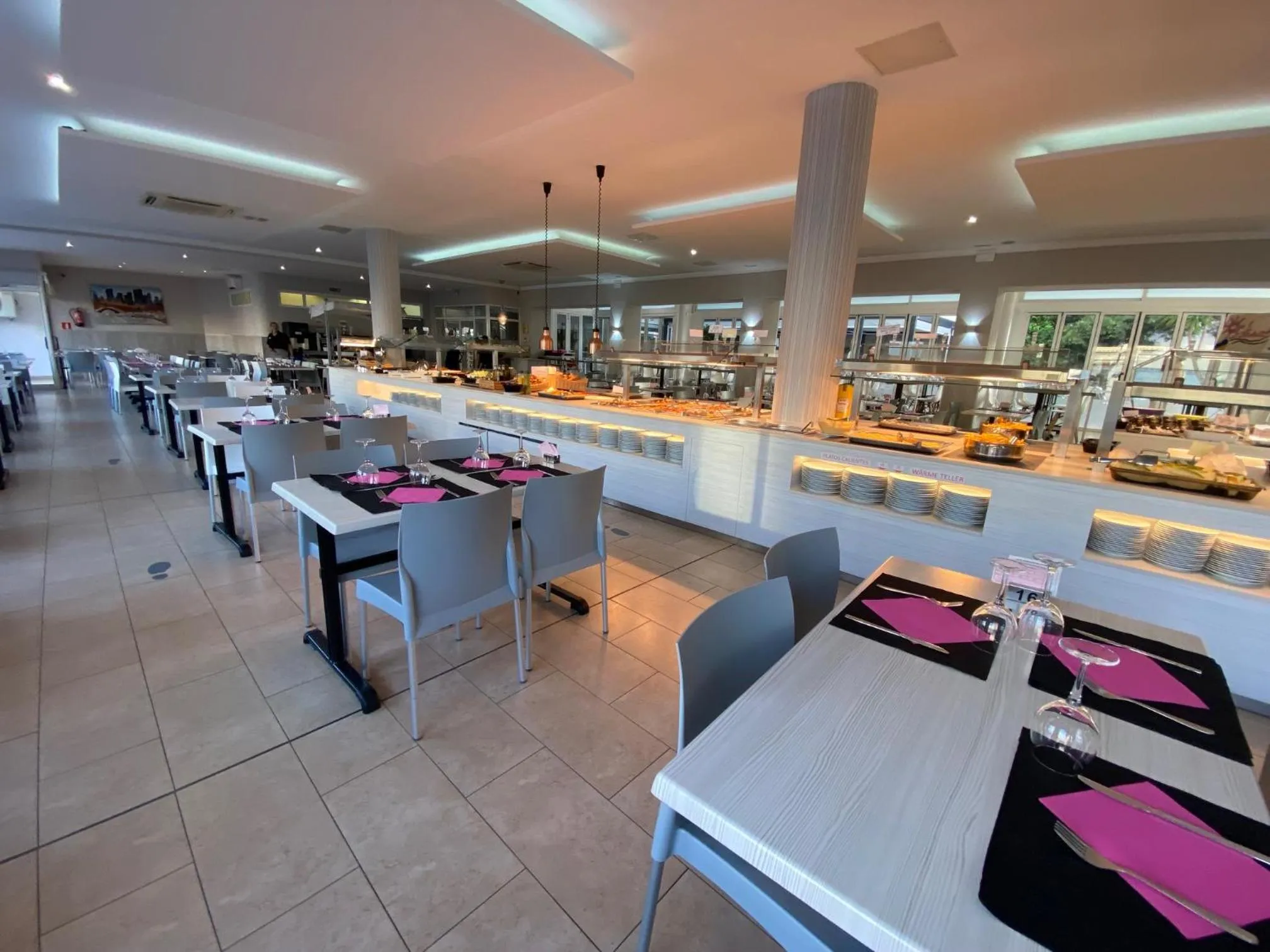 Restaurant/places to eat in Hotel Apartamentos Solimar
