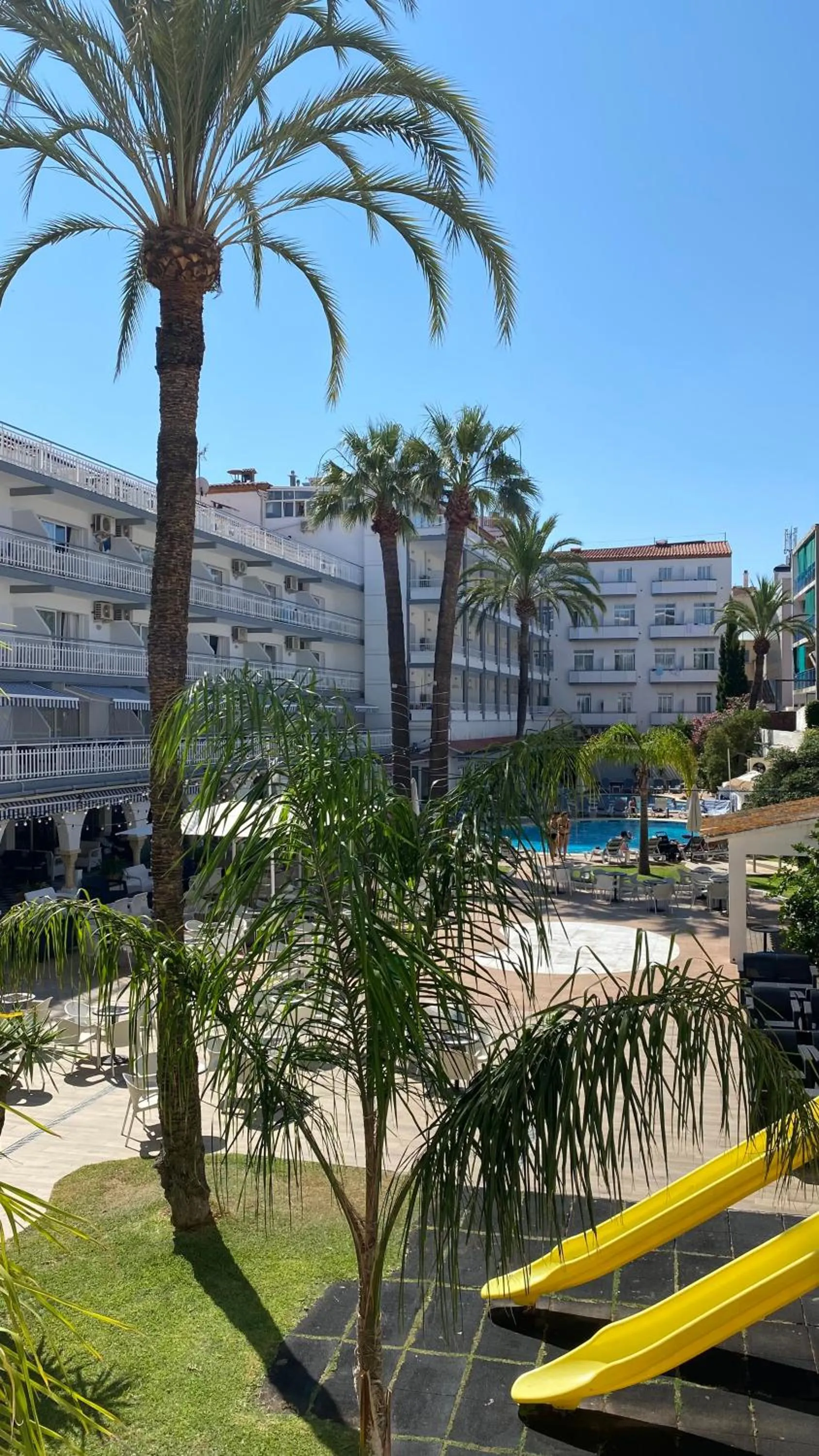 Pool view in Hotel Apartamentos Solimar
