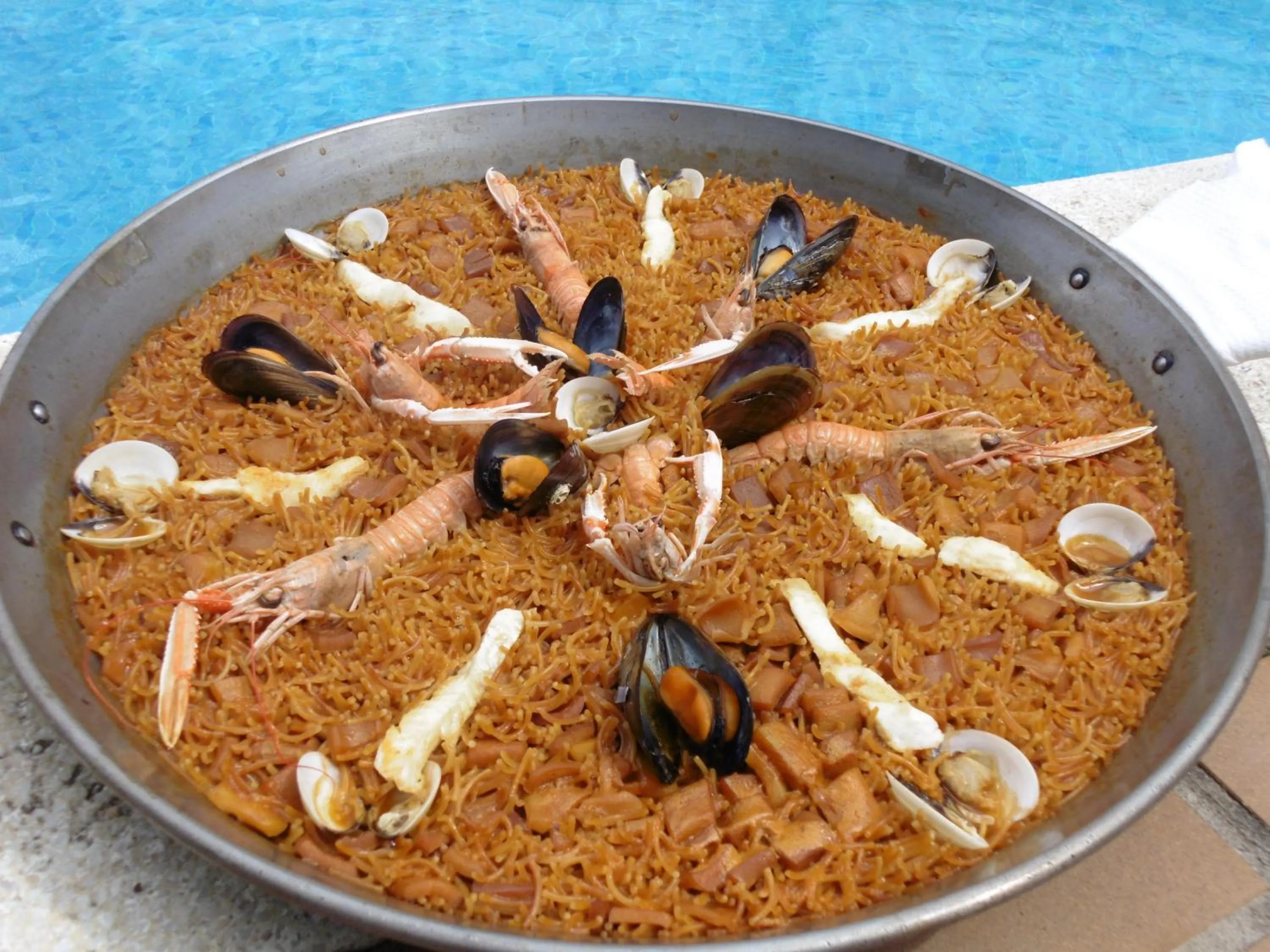 Food and drinks in Hotel Apartamentos Solimar