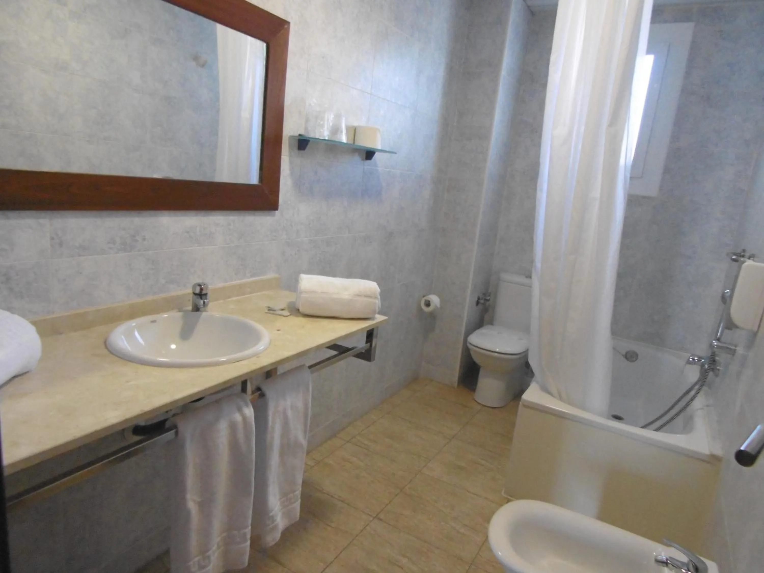 Bathroom in Hotel Apartamentos Solimar