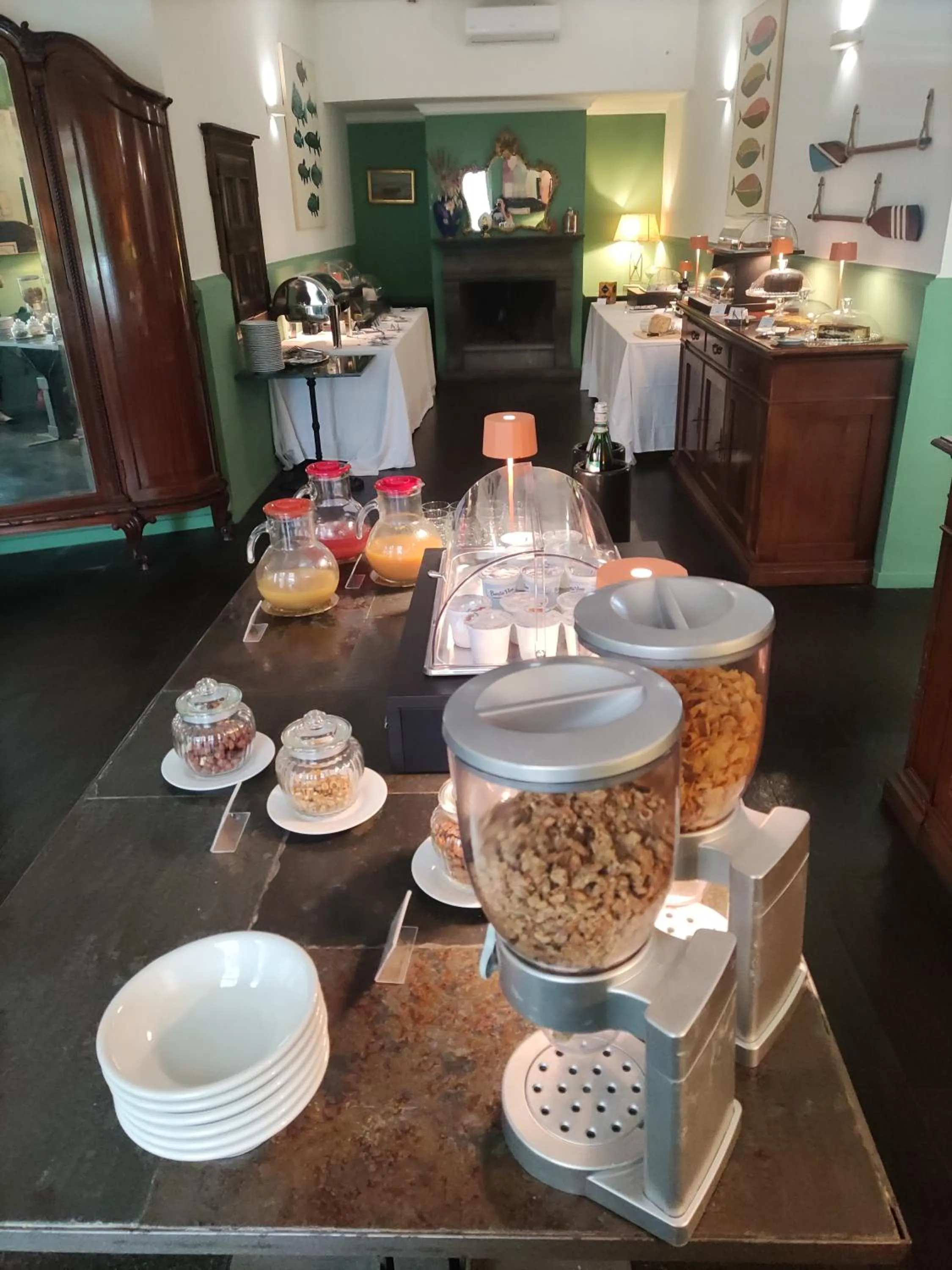 Breakfast in Riva di Palo Beach Hotel