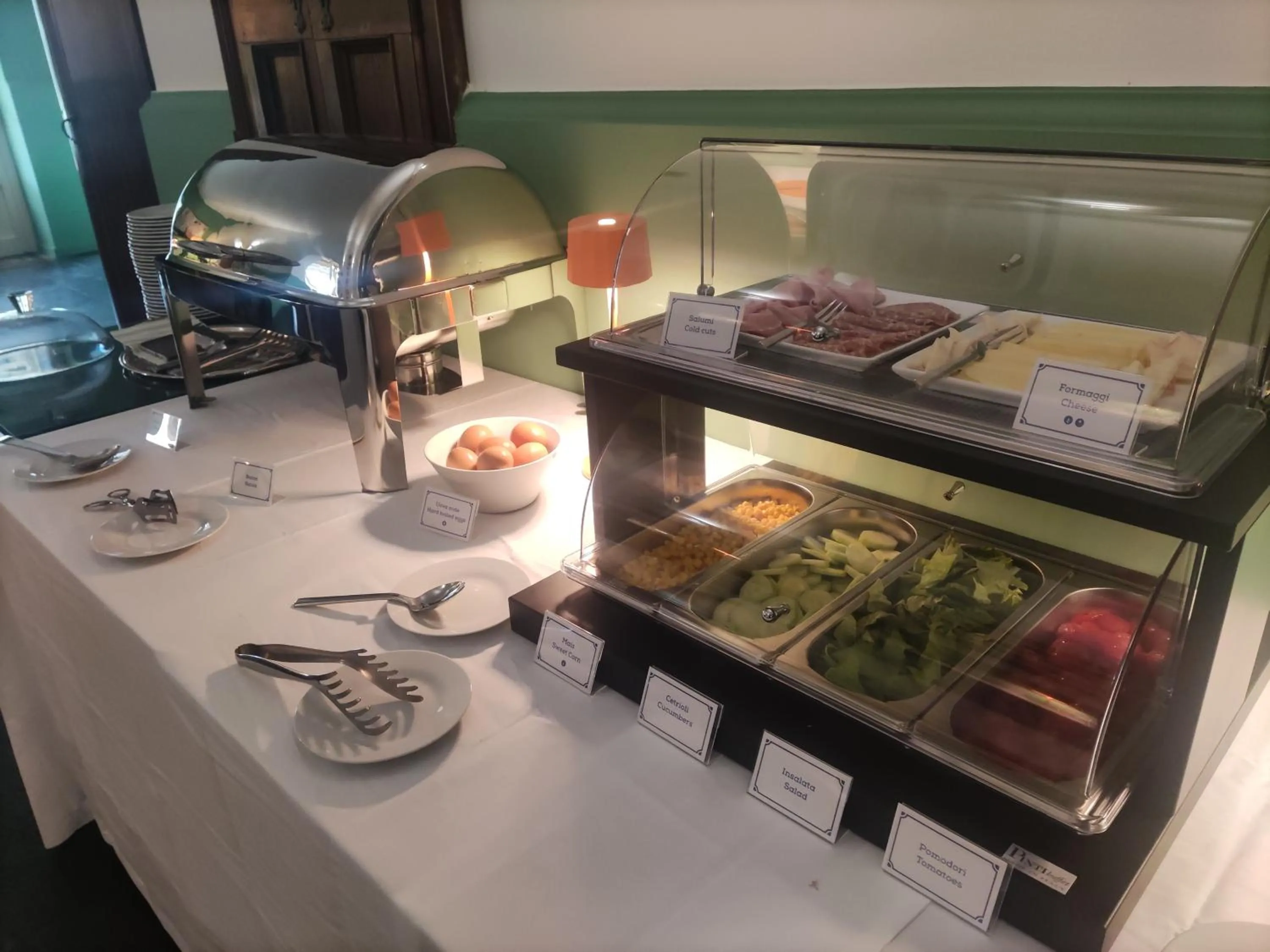 Breakfast in Riva di Palo Beach Hotel