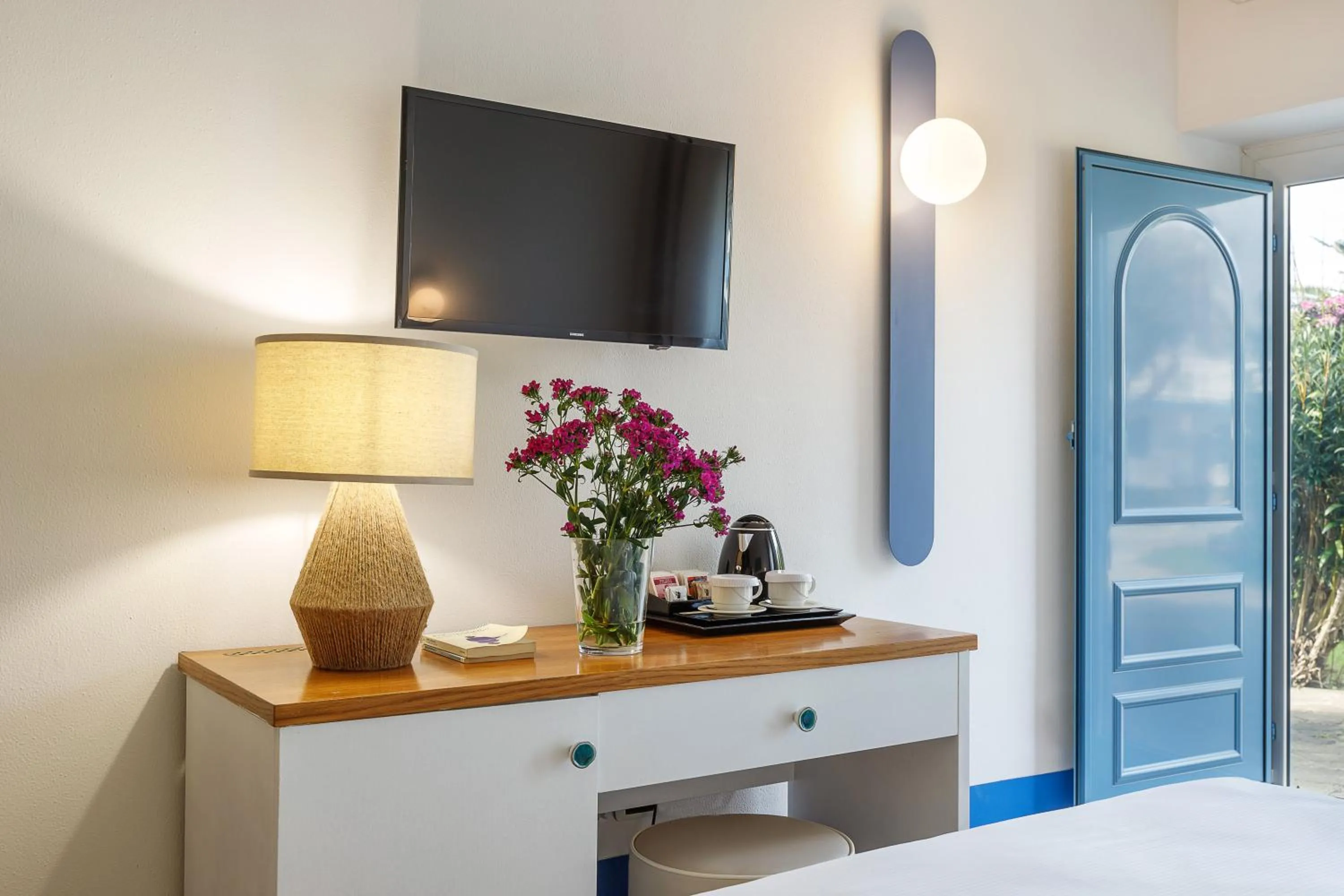 Decorative detail, Bed in Riva di Palo Beach Hotel