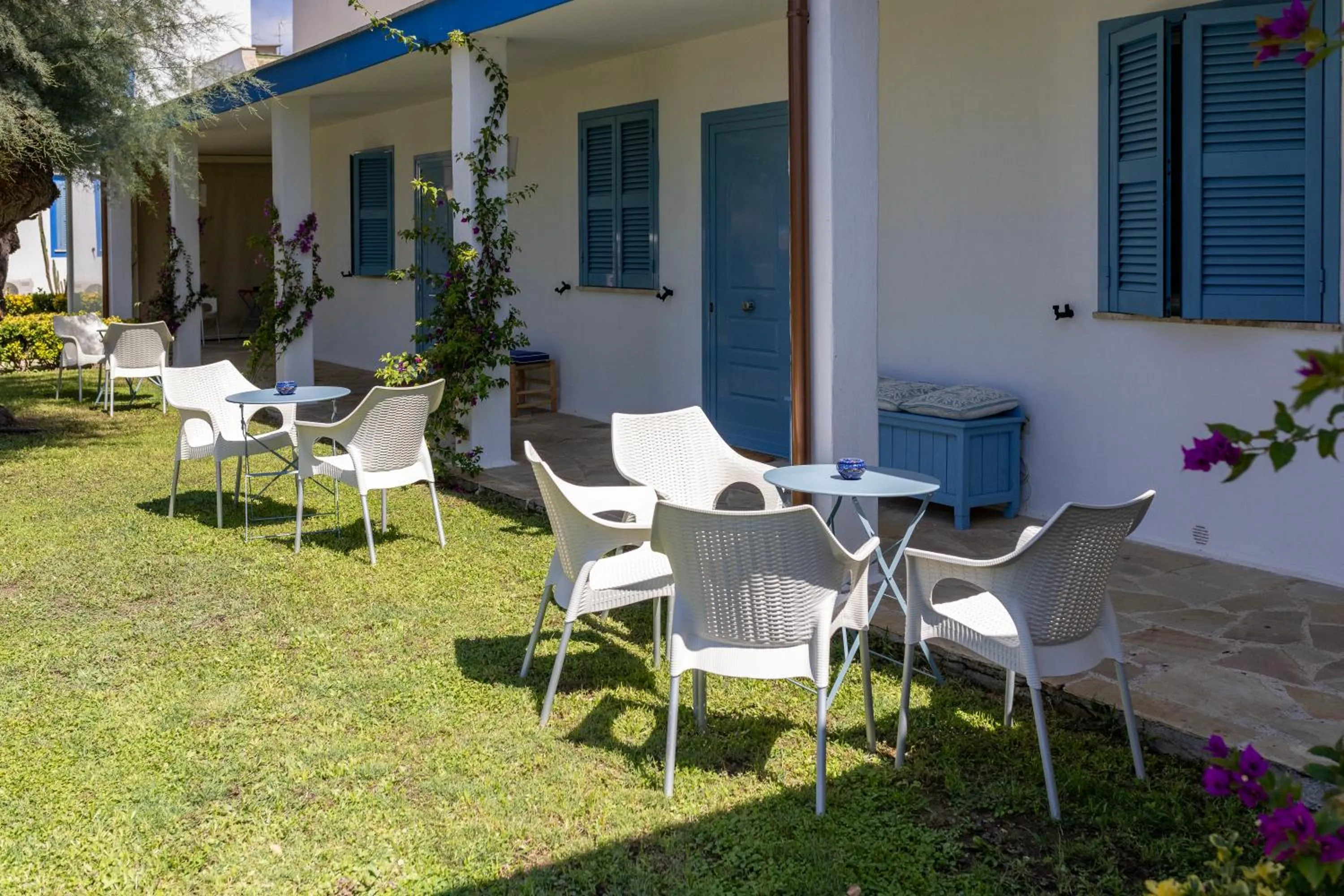 Property building in Riva di Palo Beach Hotel