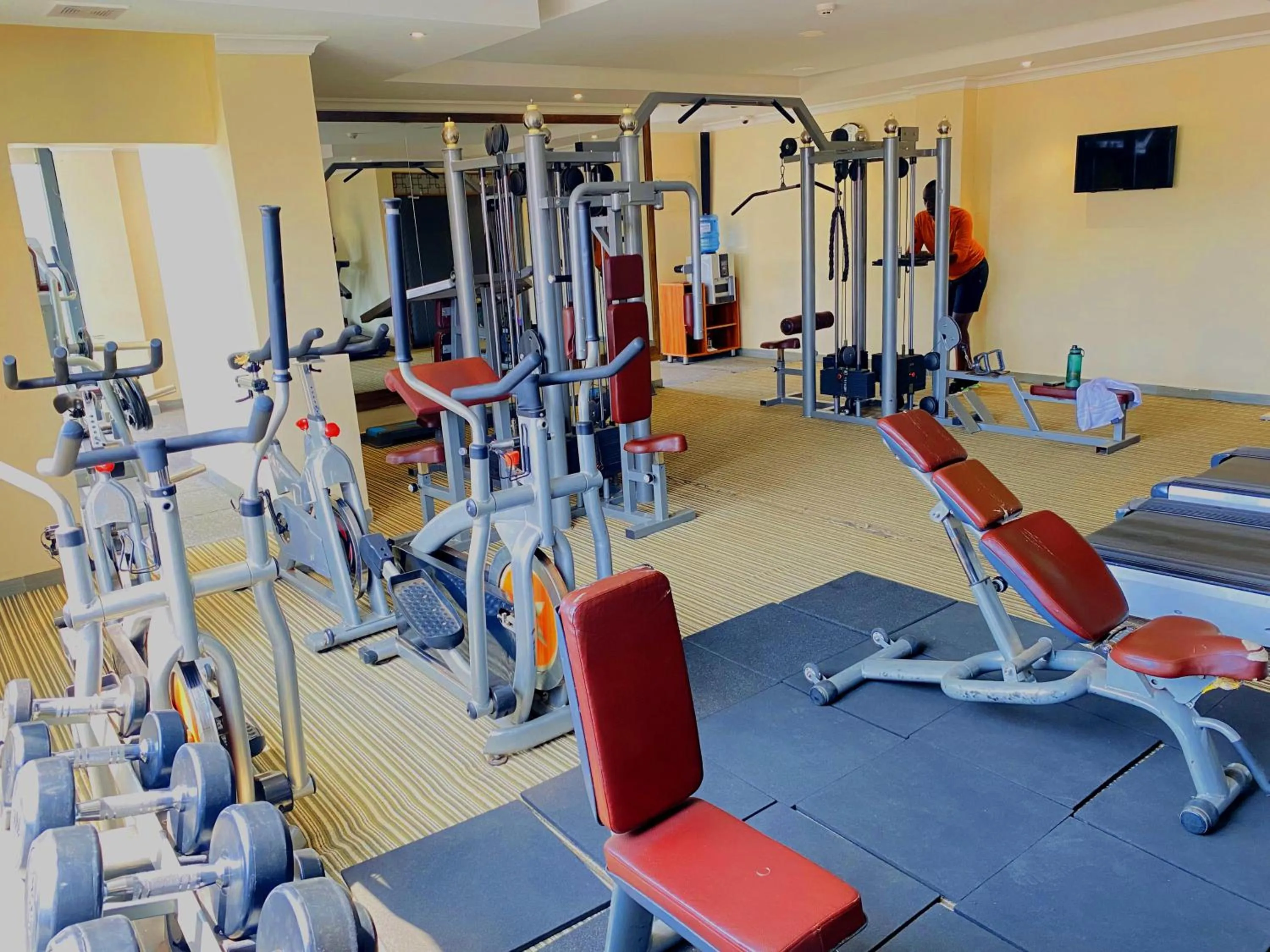 Fitness centre/facilities in Urban Park Suites Hotel