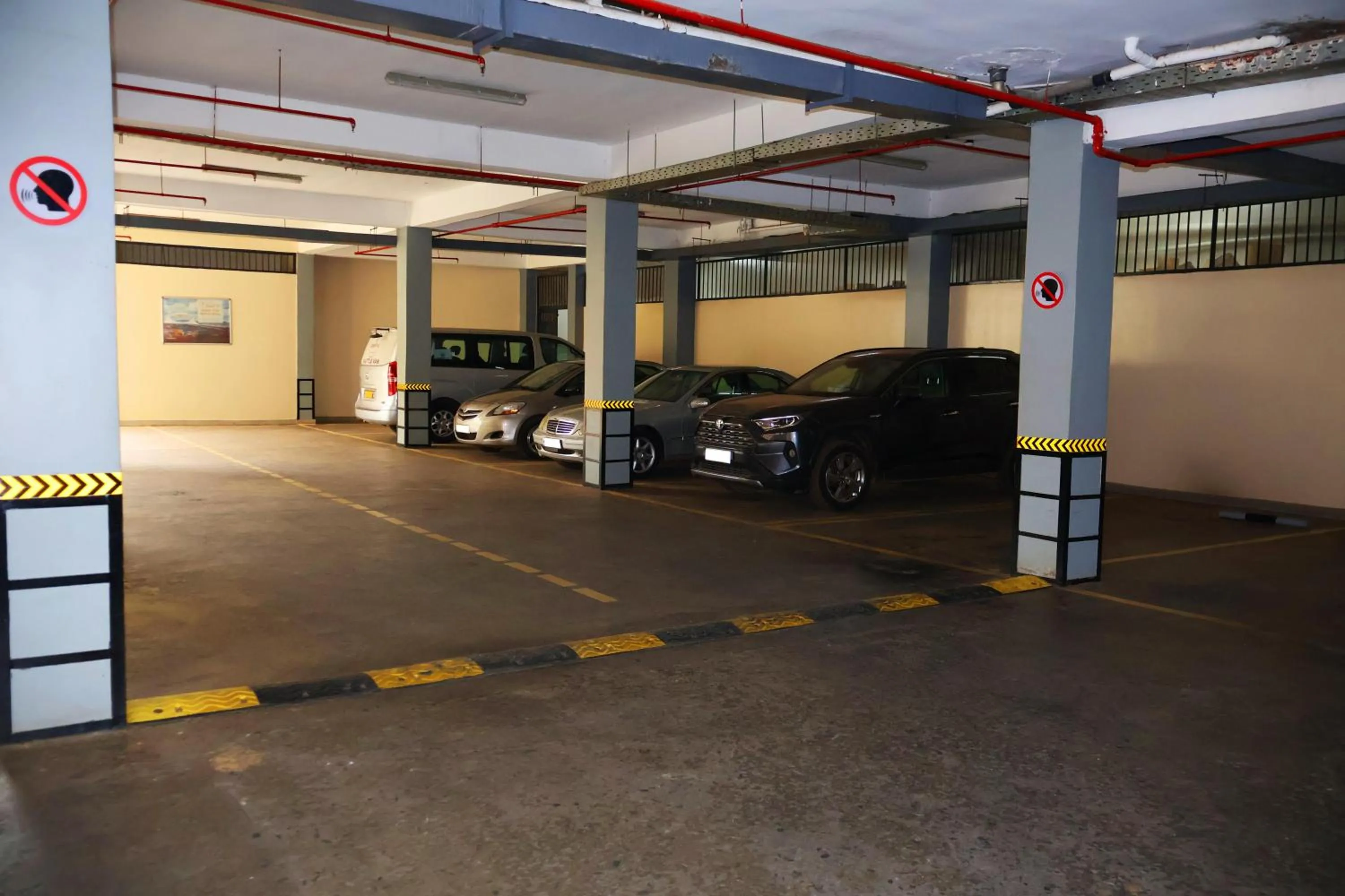 Parking in Urban Park Suites Hotel