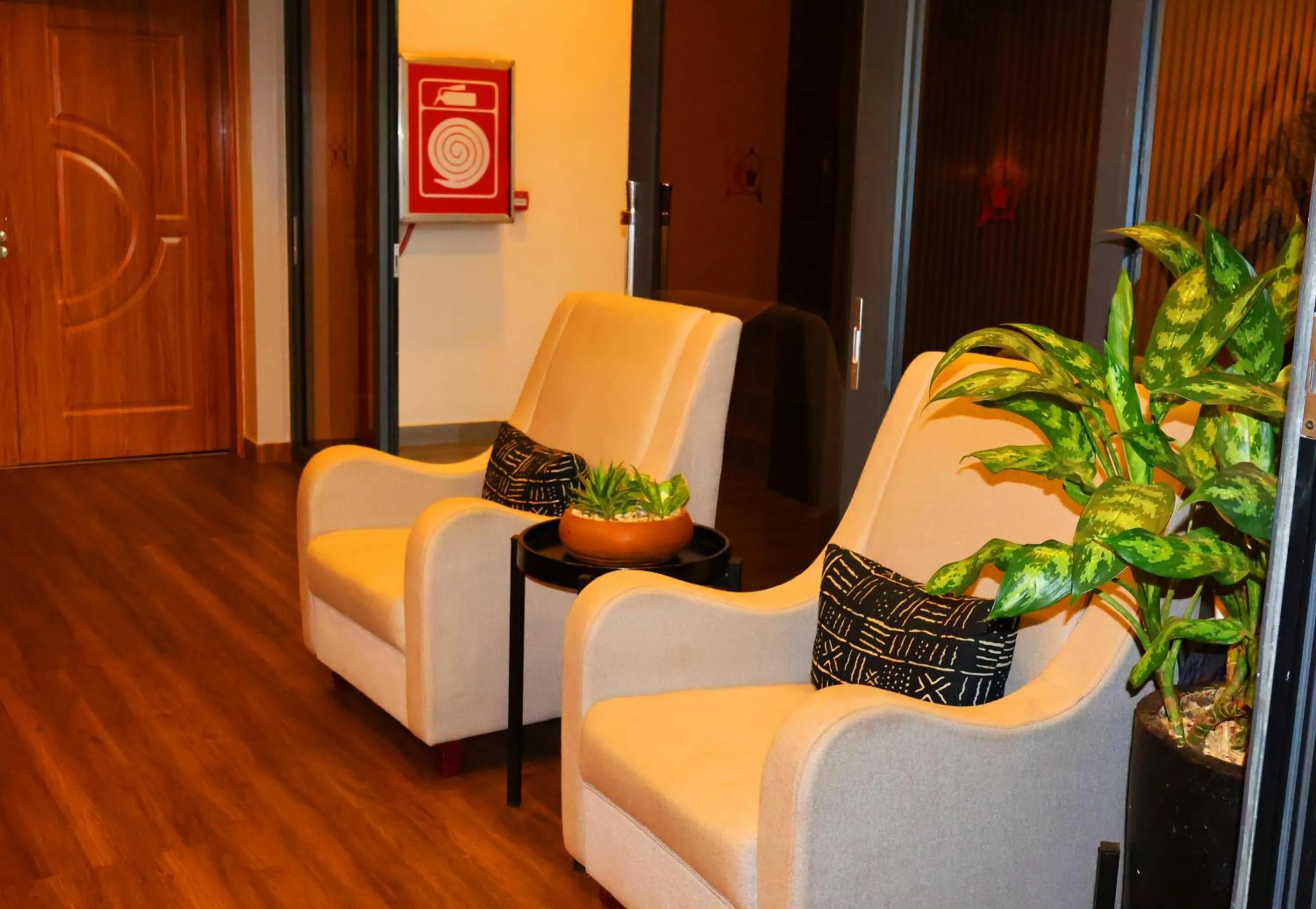 concierge in Urban Park Suites Hotel