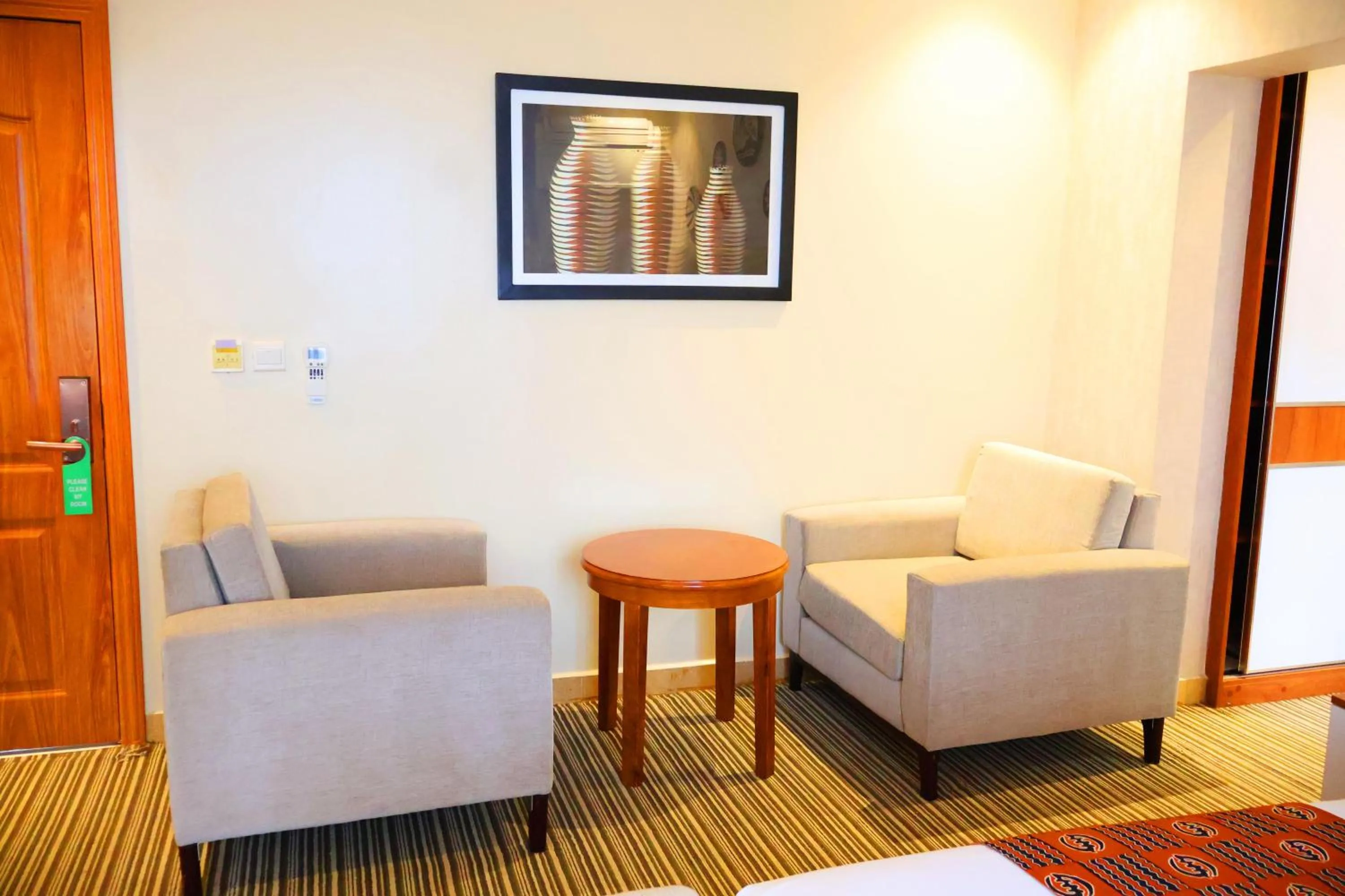 Seating area in Urban Park Suites Hotel