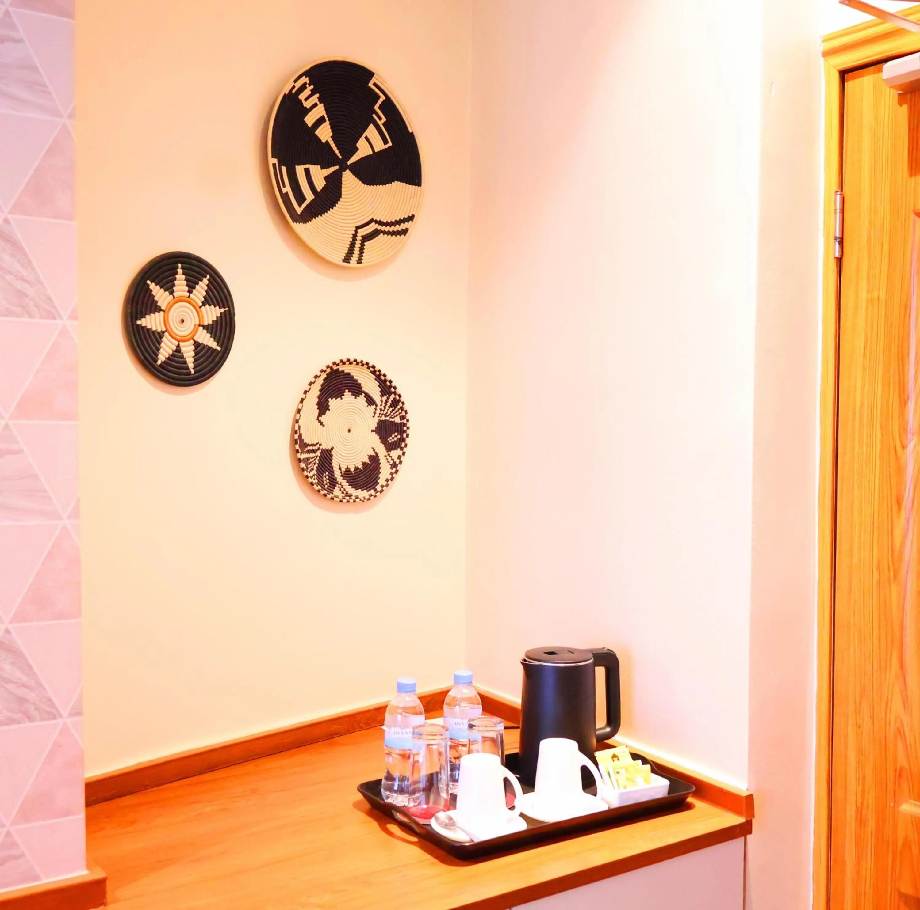 Coffee/tea facilities in Urban Park Suites Hotel