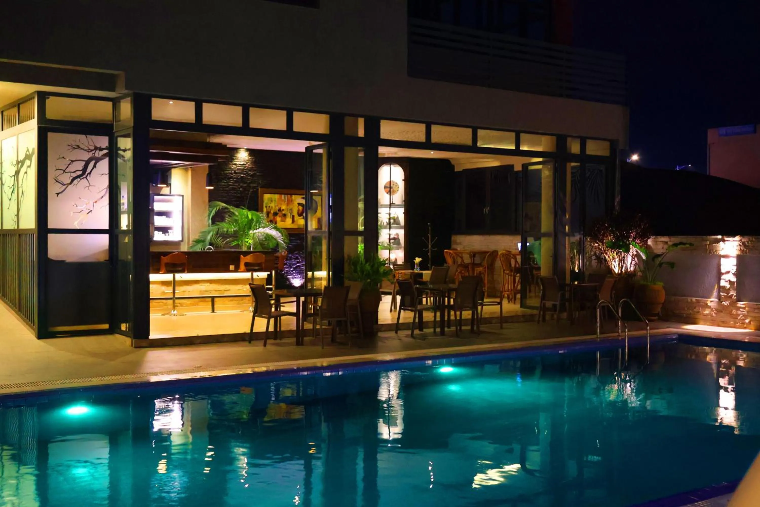 Lounge or bar in Urban Park Suites Hotel