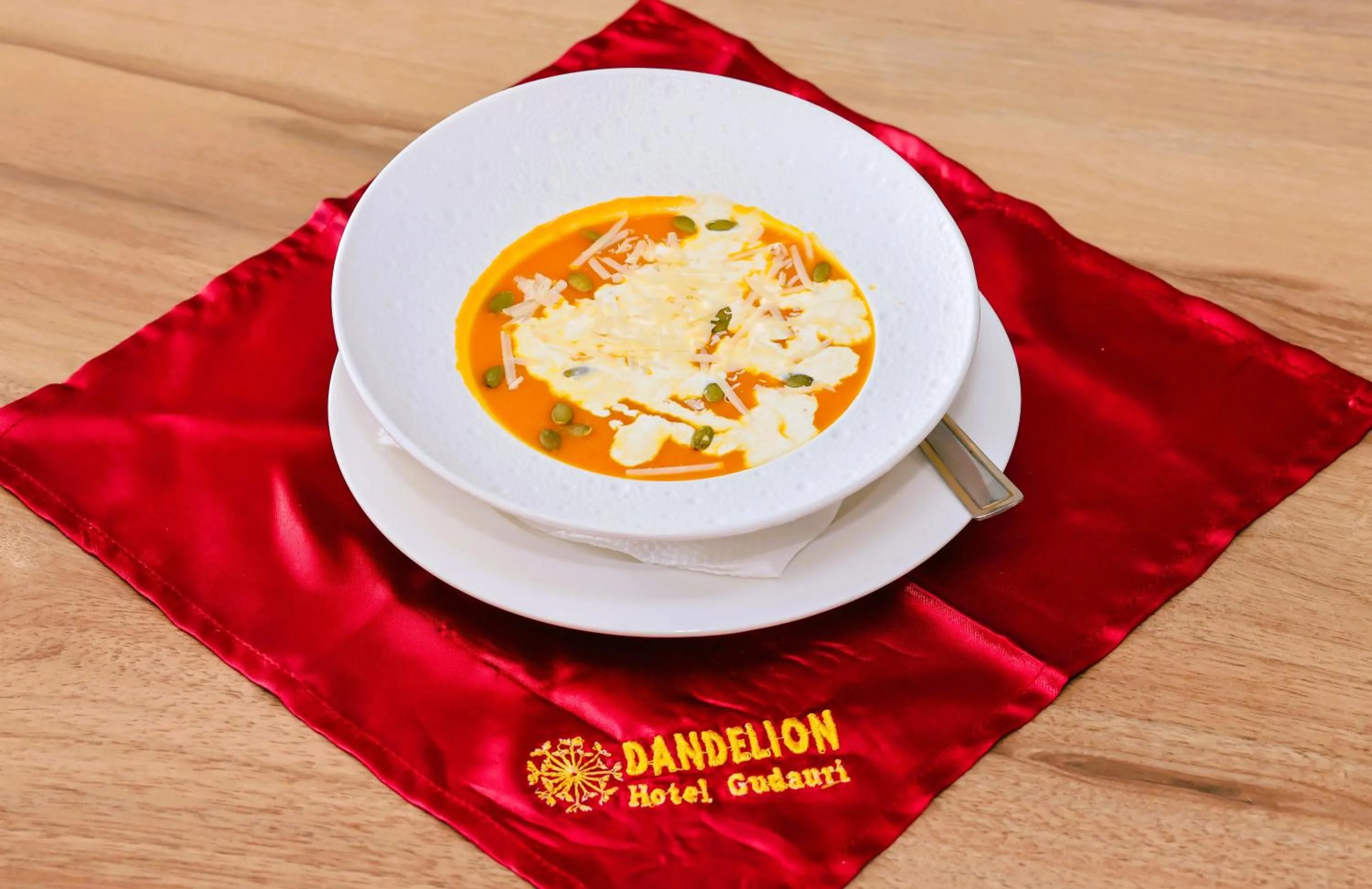 Restaurant/places to eat in Dandelion Hotel Gudauri