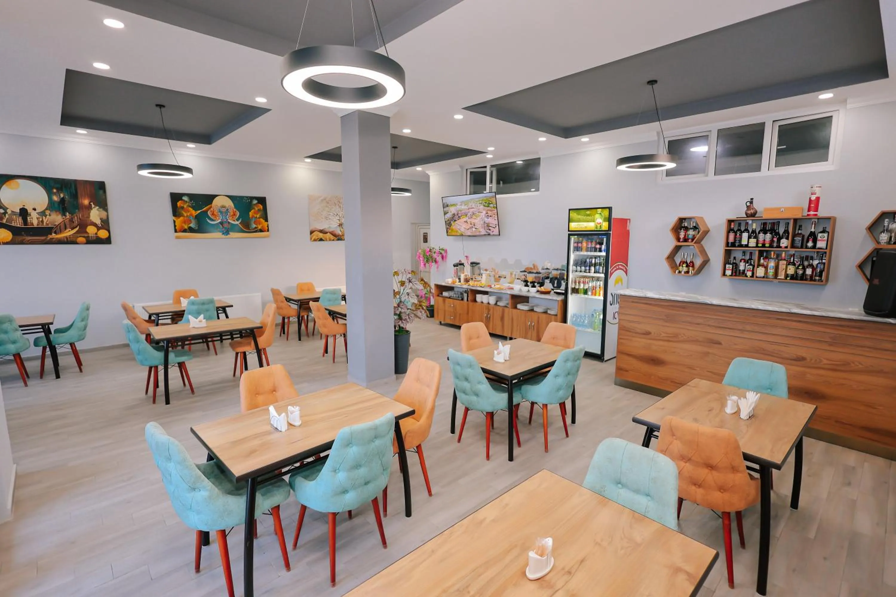 Restaurant/places to eat in Dandelion Hotel Gudauri