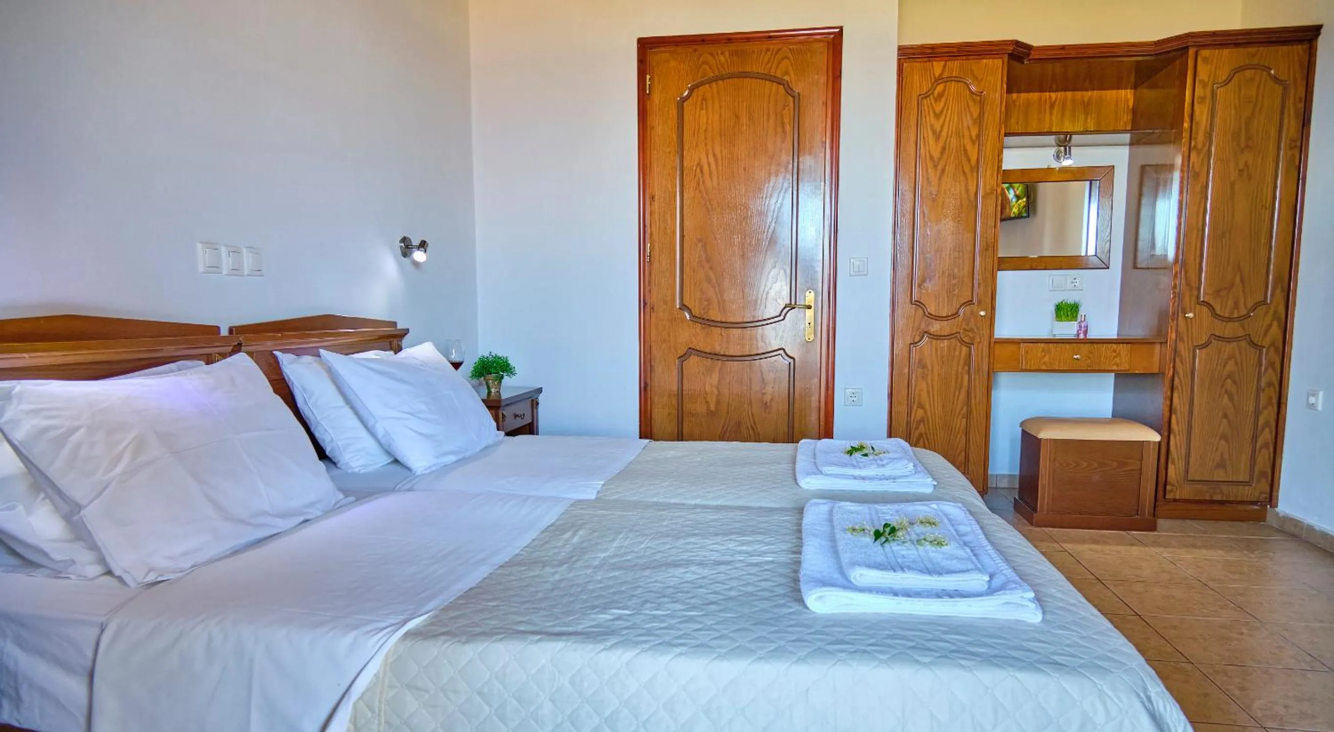 Bed in Nikos Kalamaki Corfu