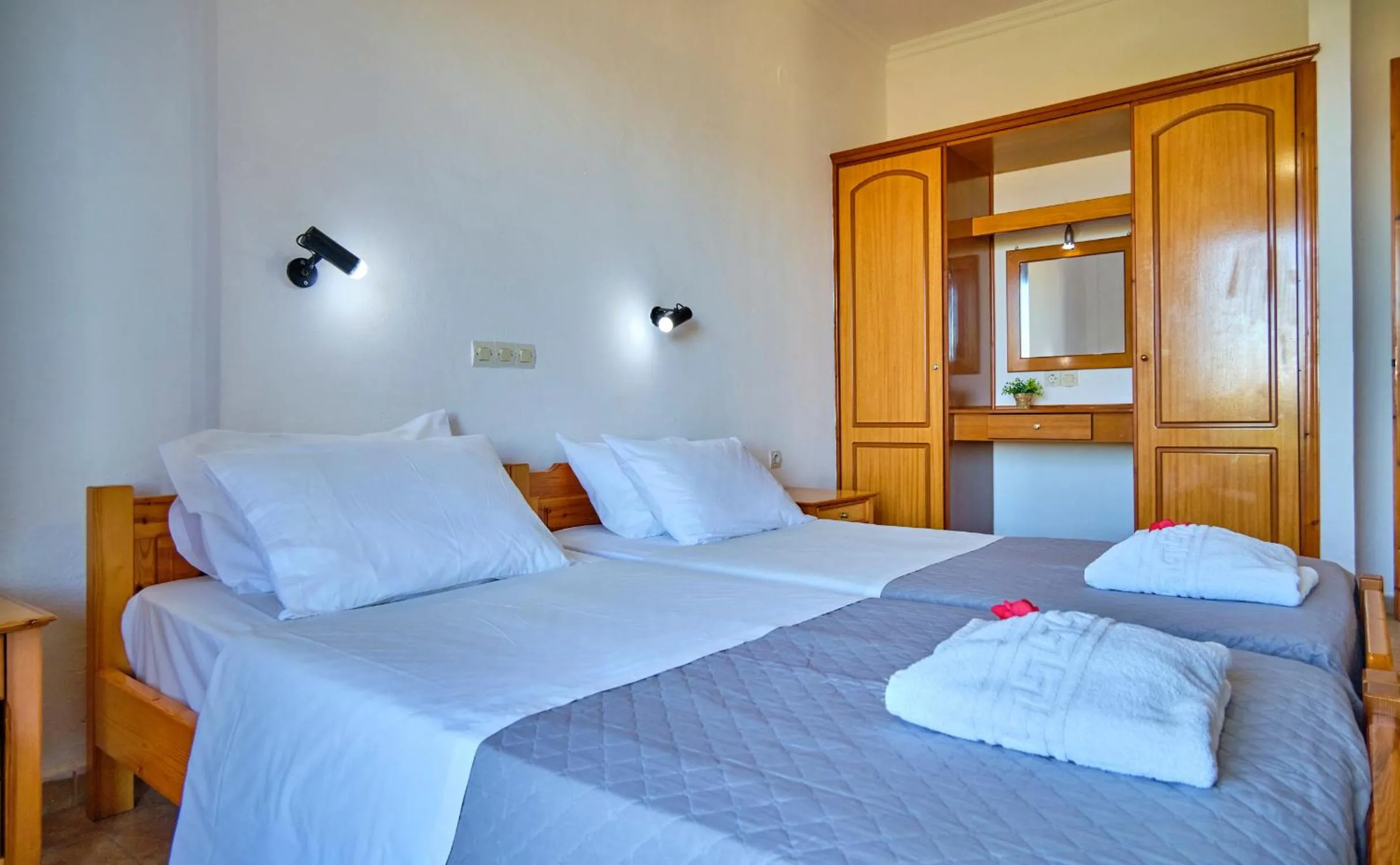 Bed in Nikos Kalamaki Corfu