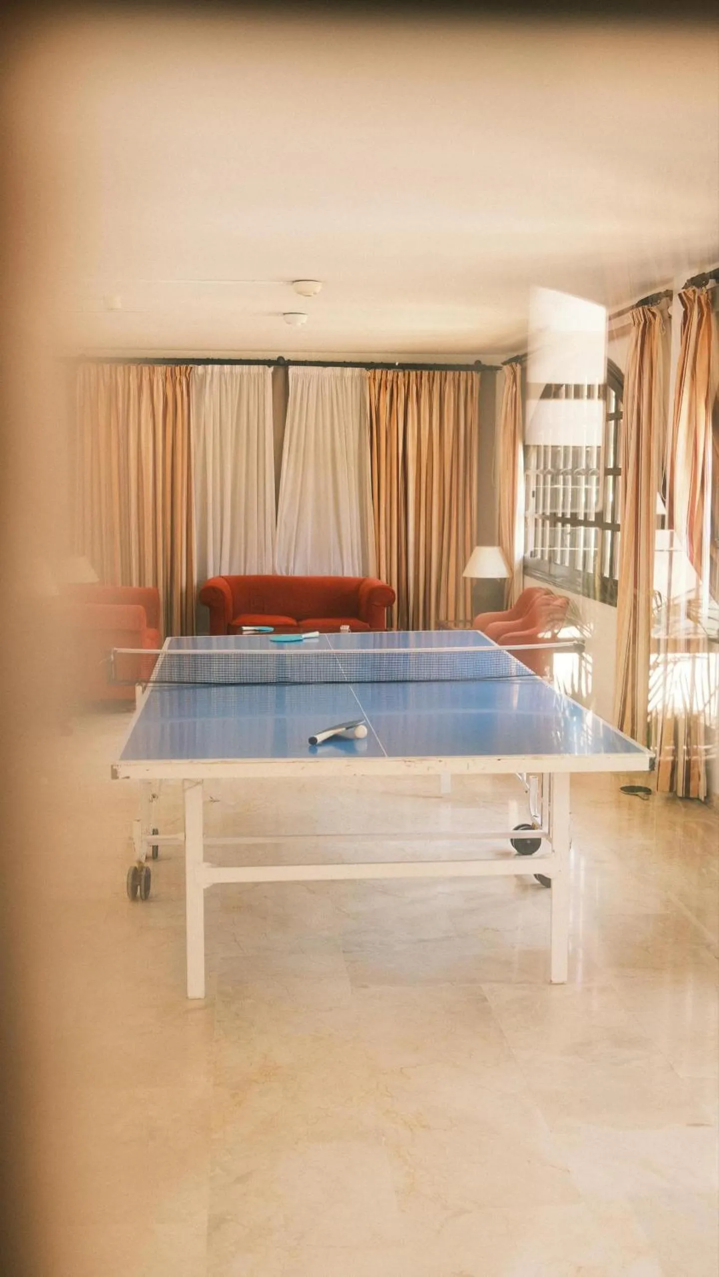 Table tennis, Bed in Hotel Bon Sol Resort & Spa