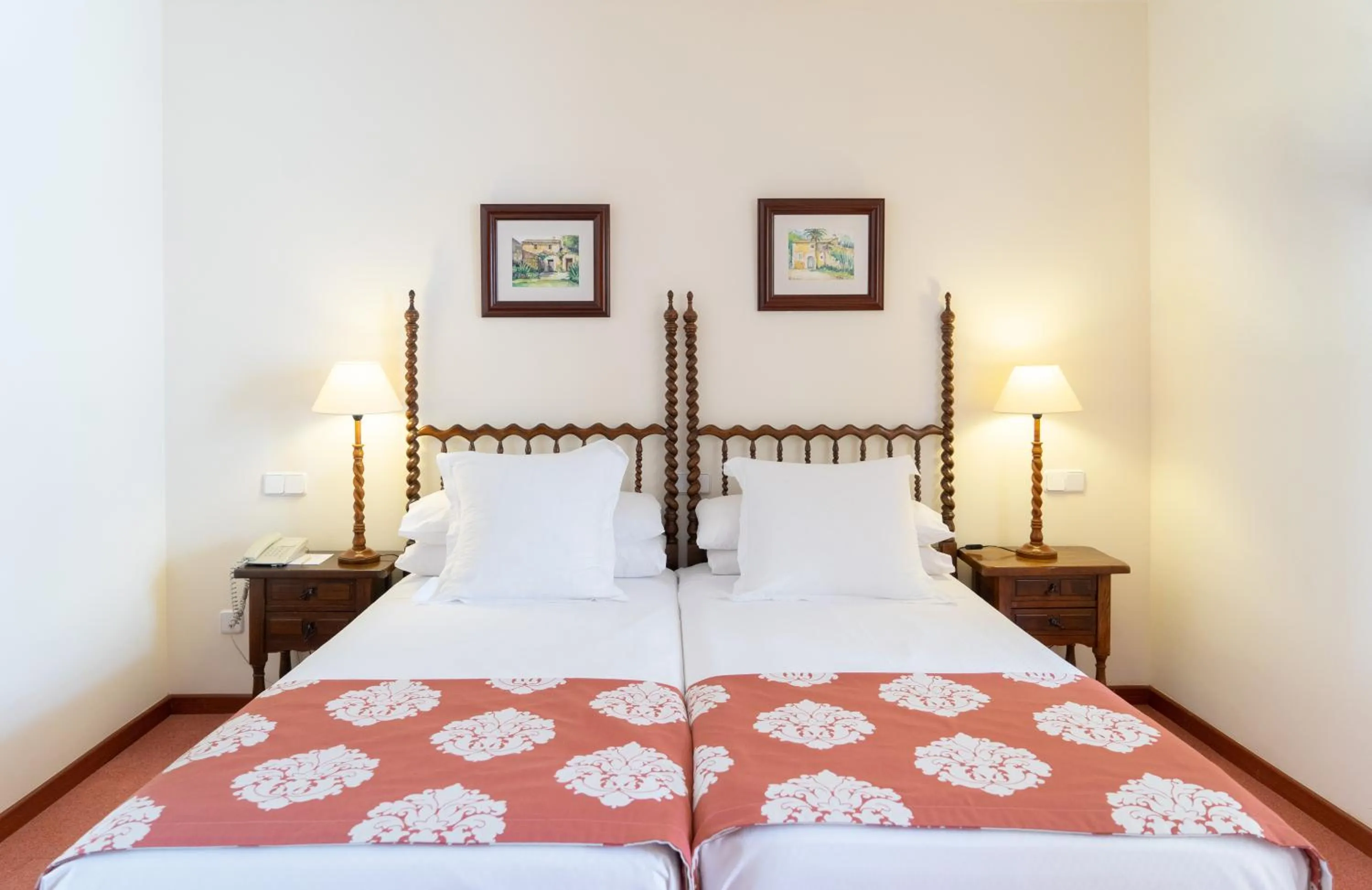 Bed in Hotel Bon Sol Resort & Spa