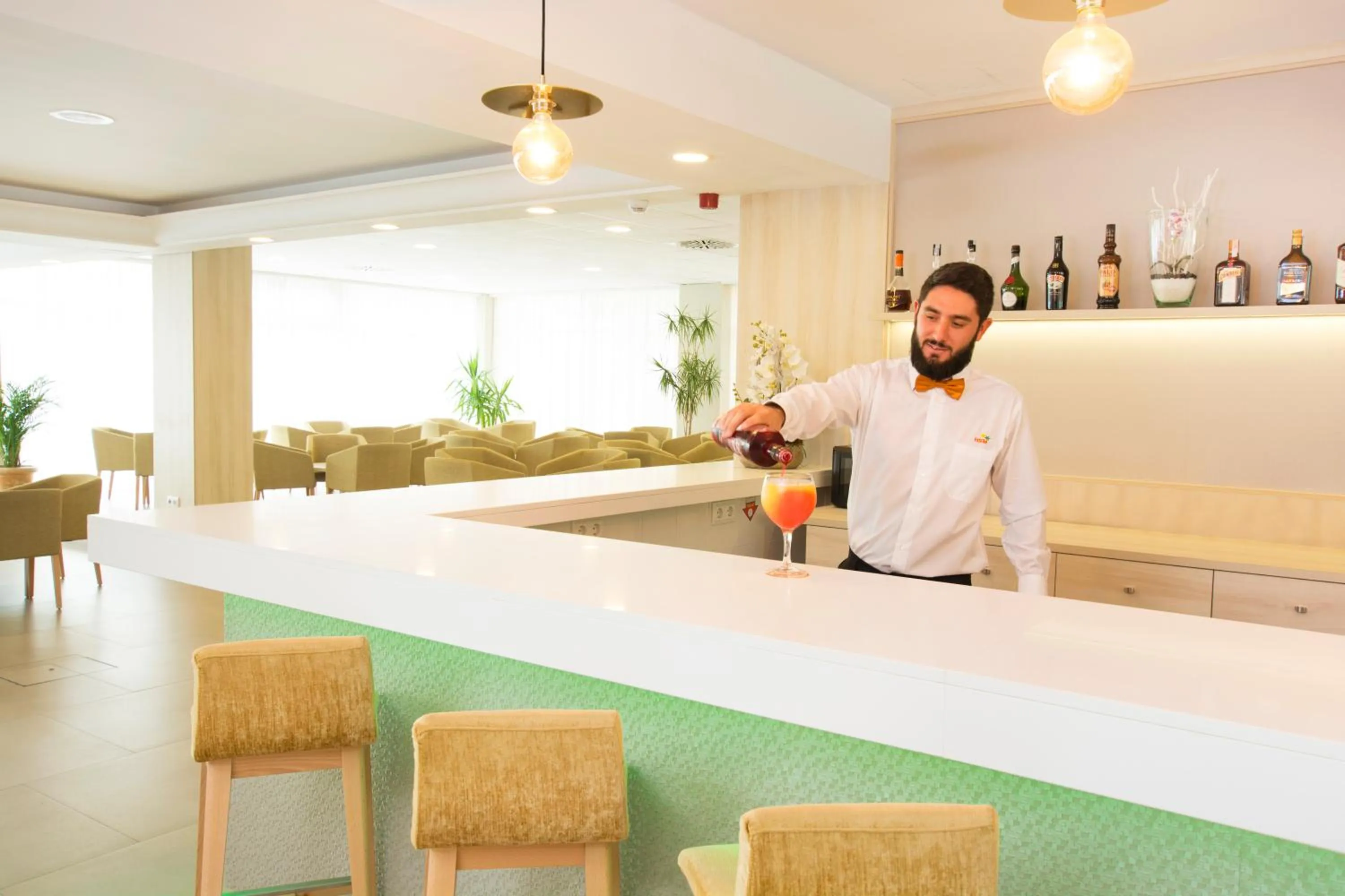 Lounge or bar in HSM Don Juan