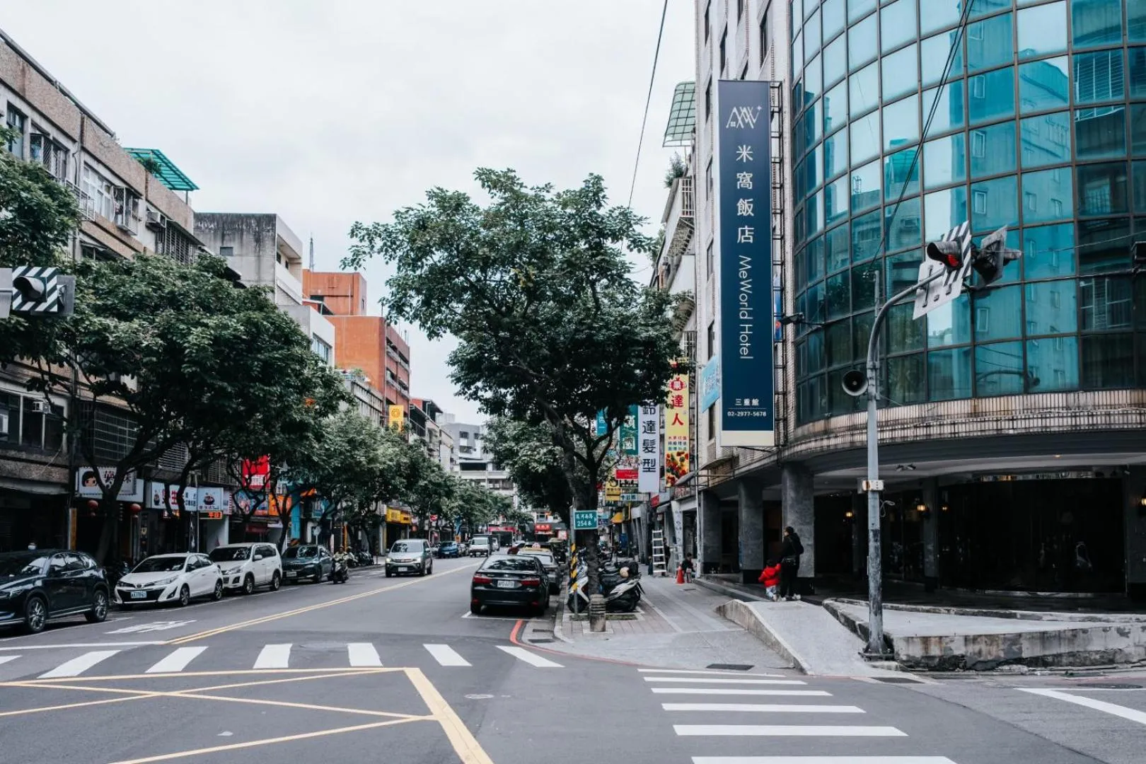 Property building in Meworld Hotel-Sanchong
