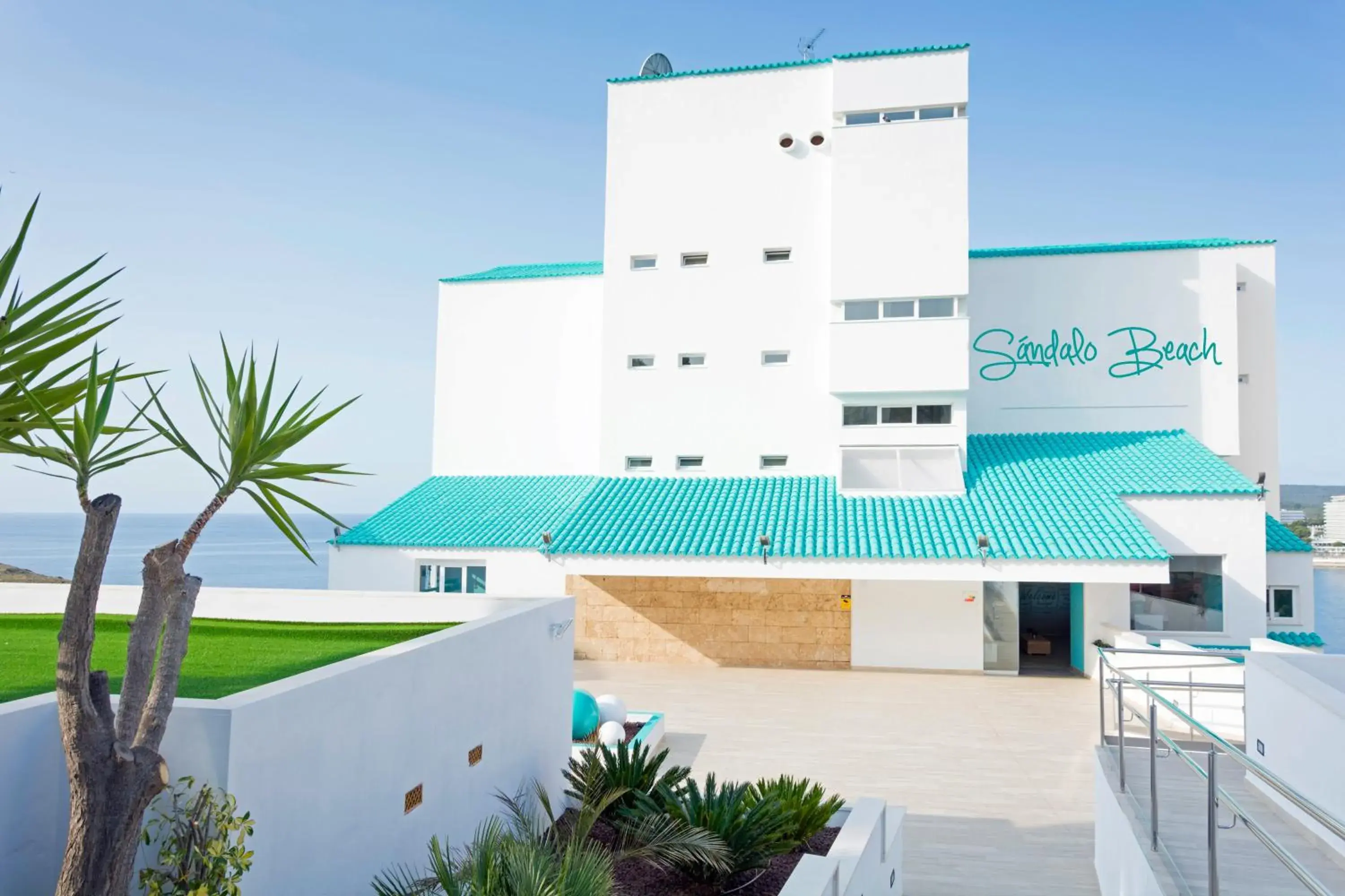 Property building in HSM Sandalo Beach Property building in HSM Sandalo Beach