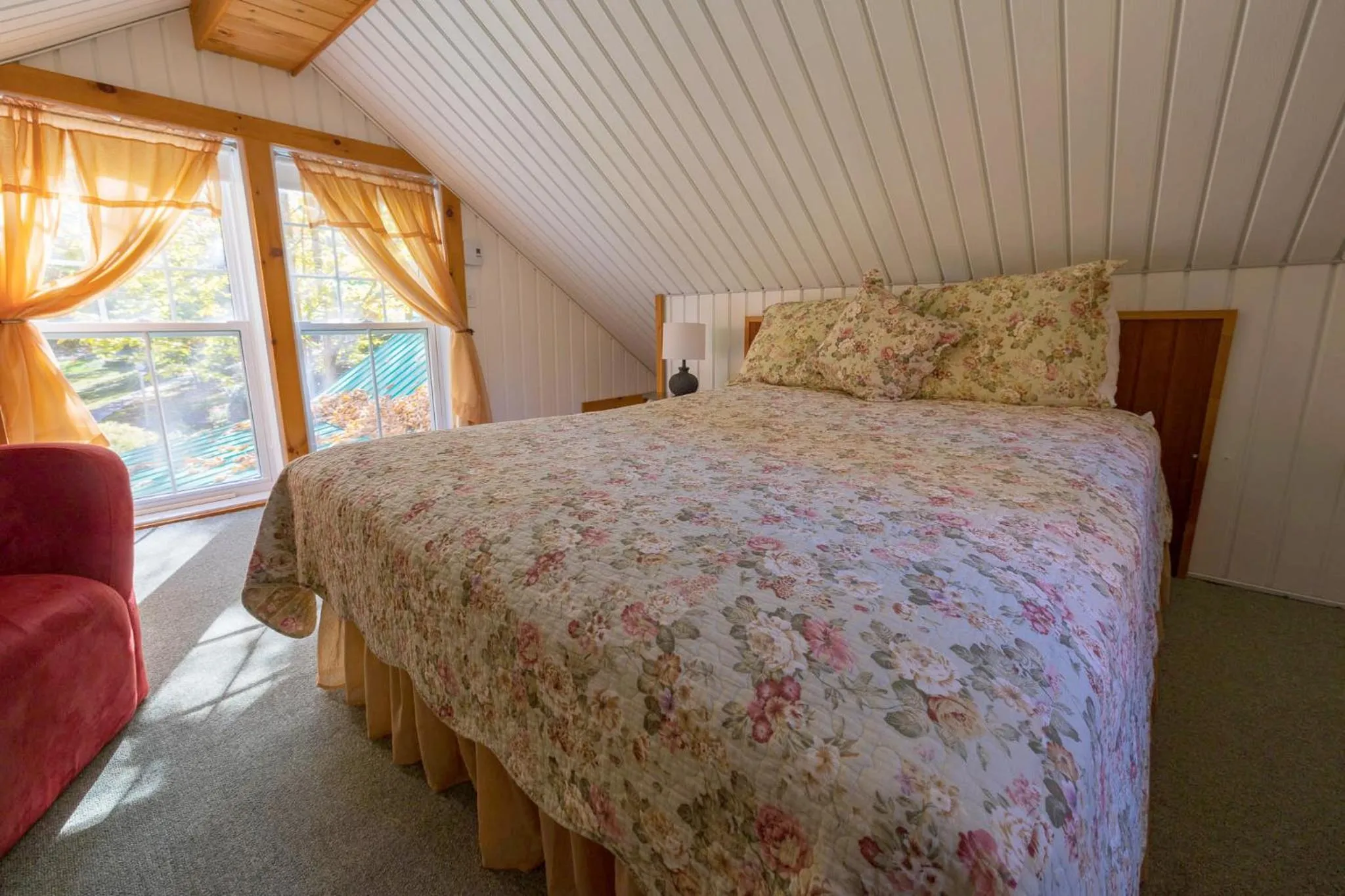 Domaine Rivière Sacacomie Chalets et Bed and Breakfast -Manoir Canergie