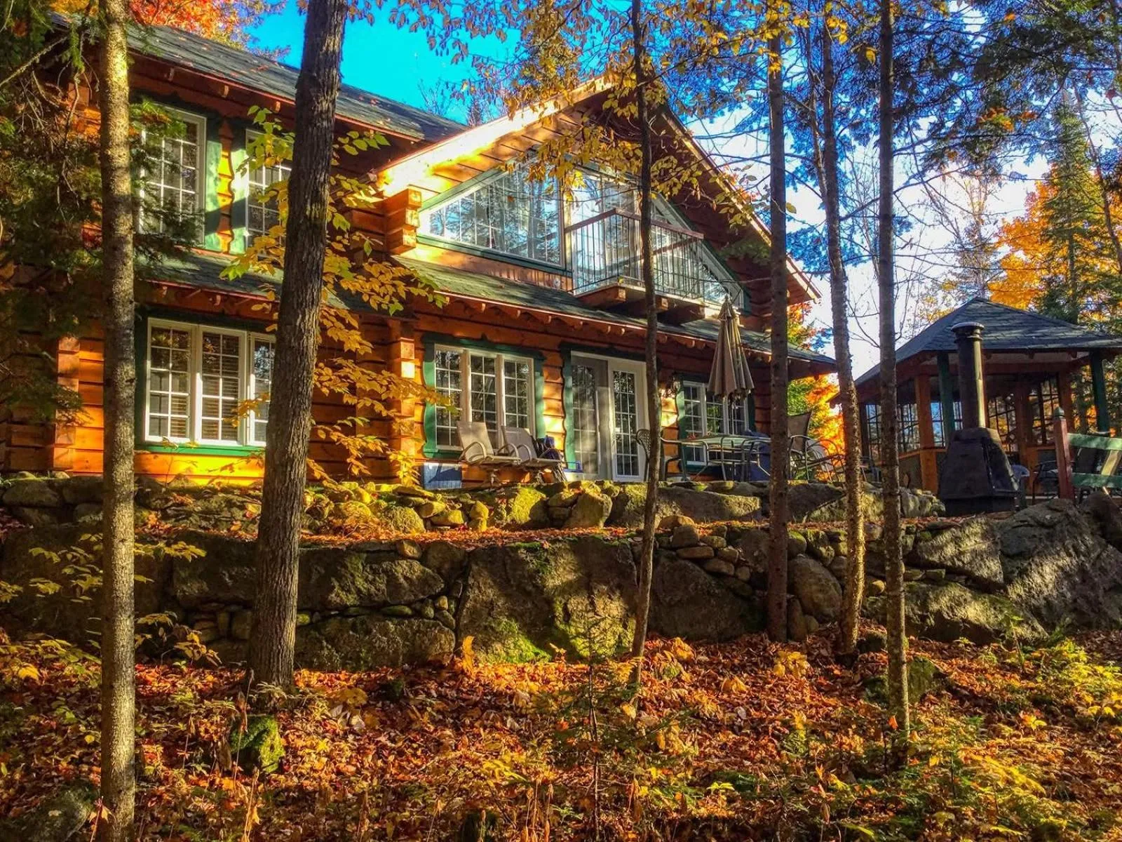 Domaine Rivière Sacacomie Chalets et Bed and Breakfast -Manoir Canergie