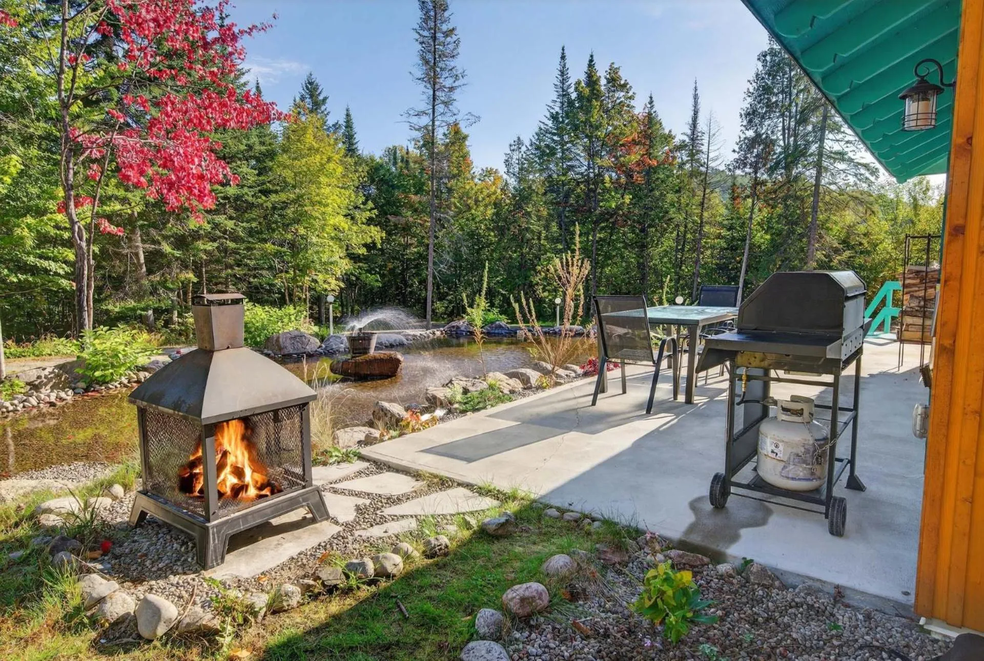 Domaine Rivière Sacacomie Chalets et Bed and Breakfast -Manoir Canergie