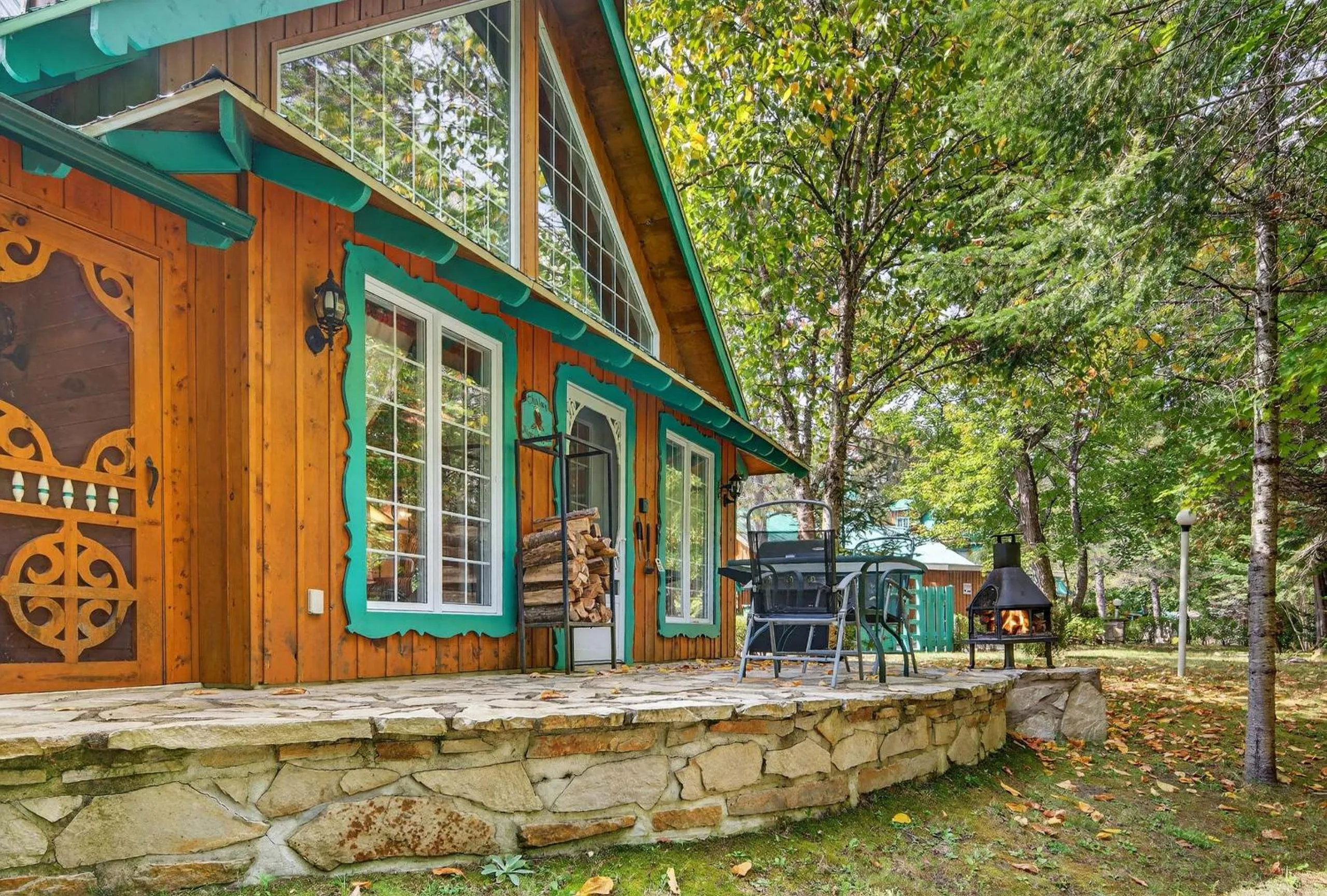 Domaine Rivière Sacacomie Chalets et Bed and Breakfast -Manoir Canergie