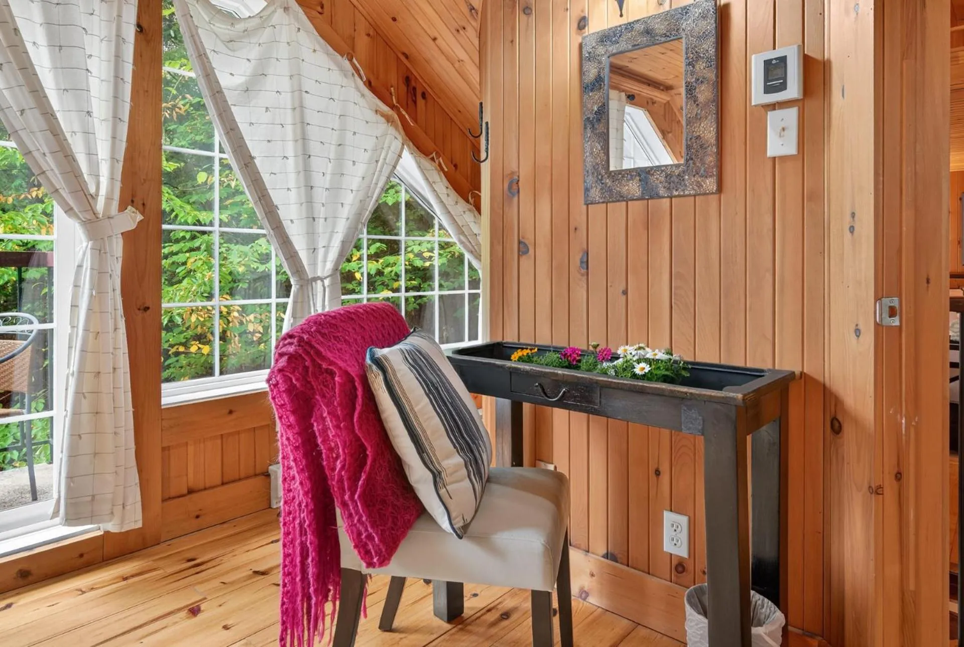 Domaine Rivière Sacacomie Chalets et Bed and Breakfast -Manoir Canergie