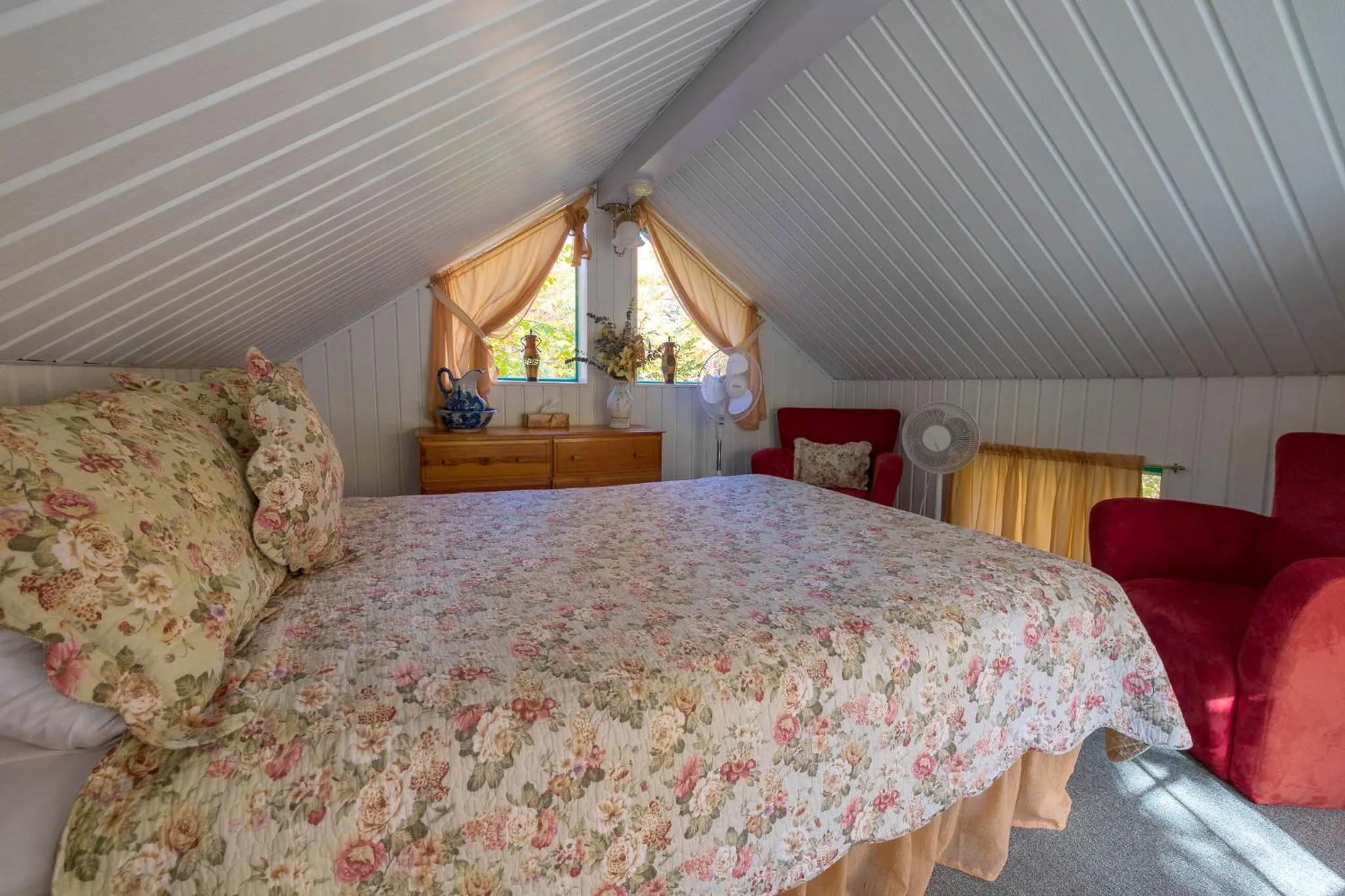 Domaine Rivière Sacacomie Chalets et Bed and Breakfast -Manoir Canergie