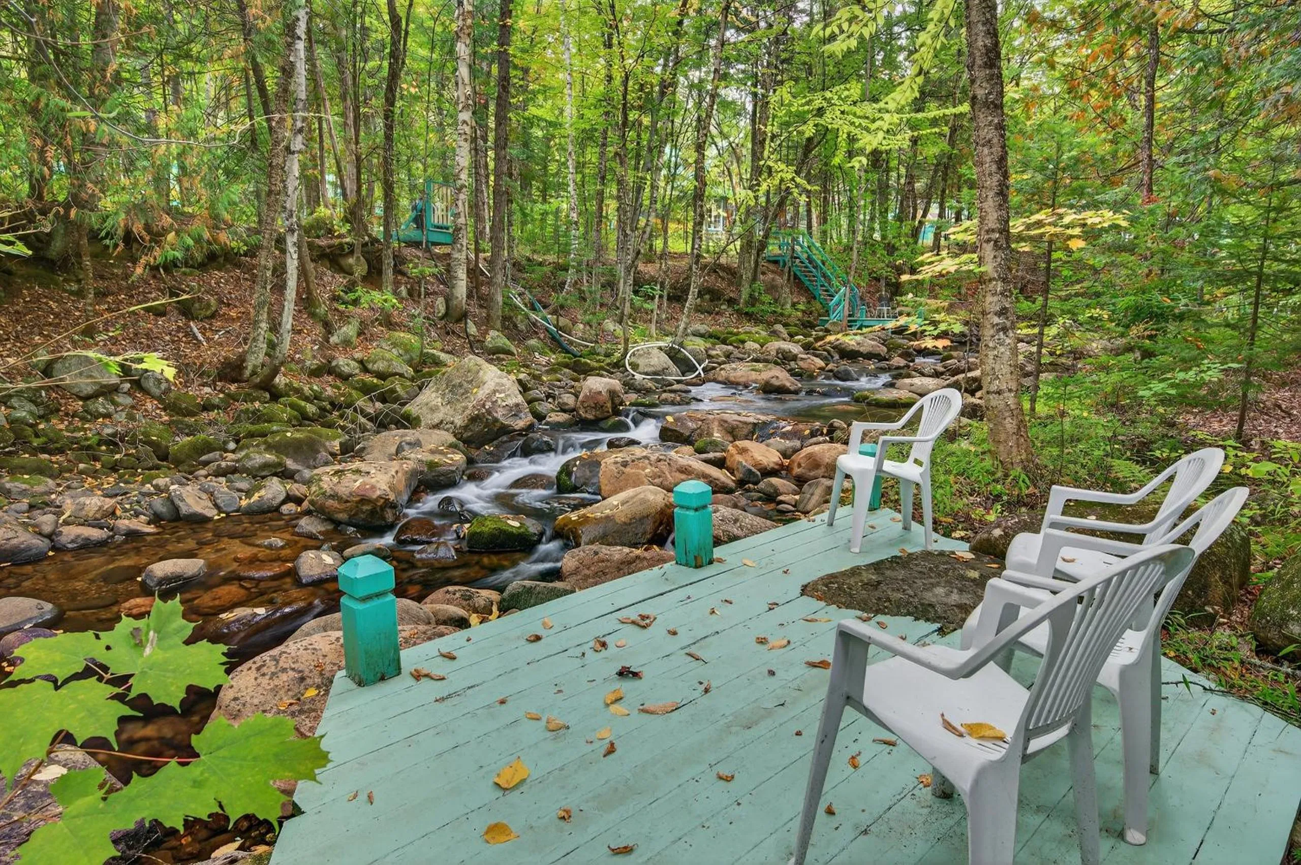 Domaine Rivière Sacacomie Chalets et Bed and Breakfast -Manoir Canergie