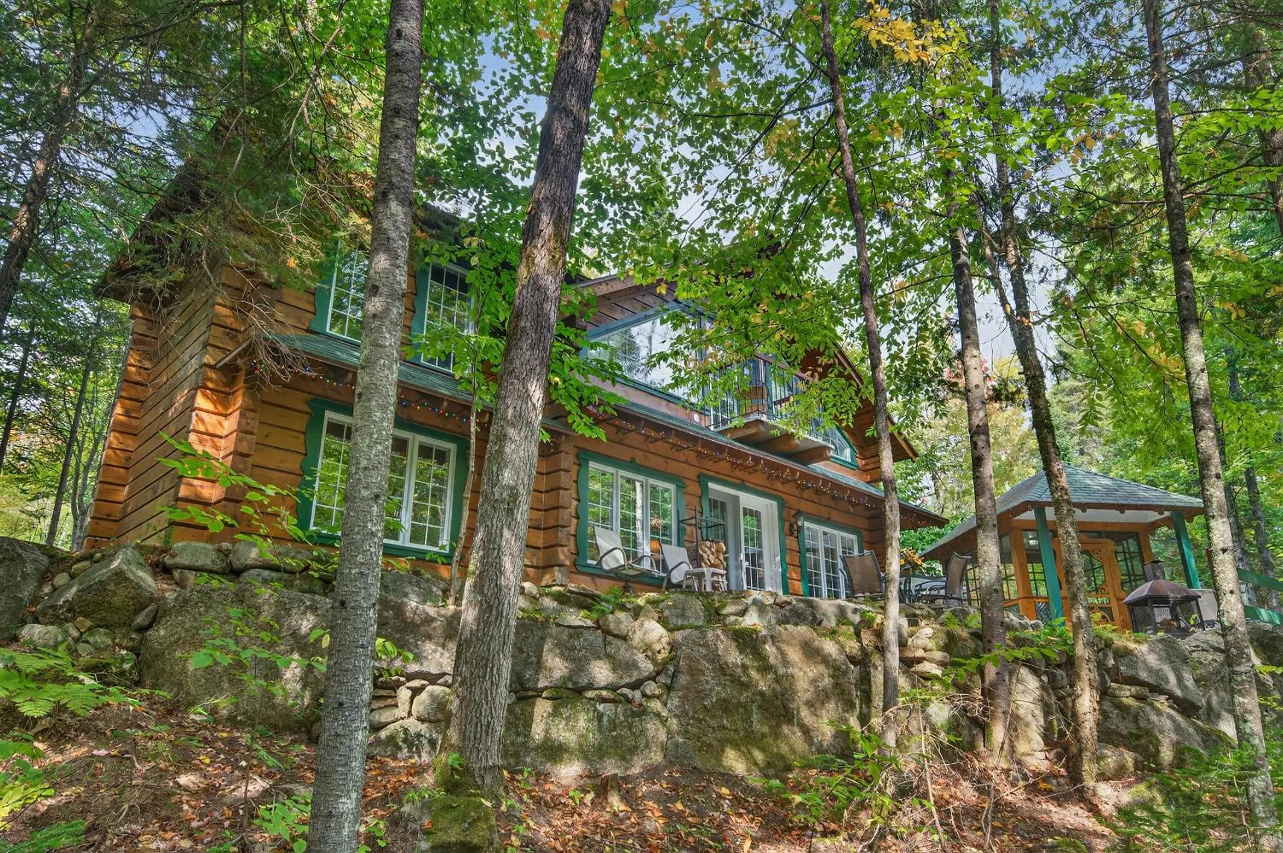 Domaine Rivière Sacacomie Chalets et Bed and Breakfast -Manoir Canergie