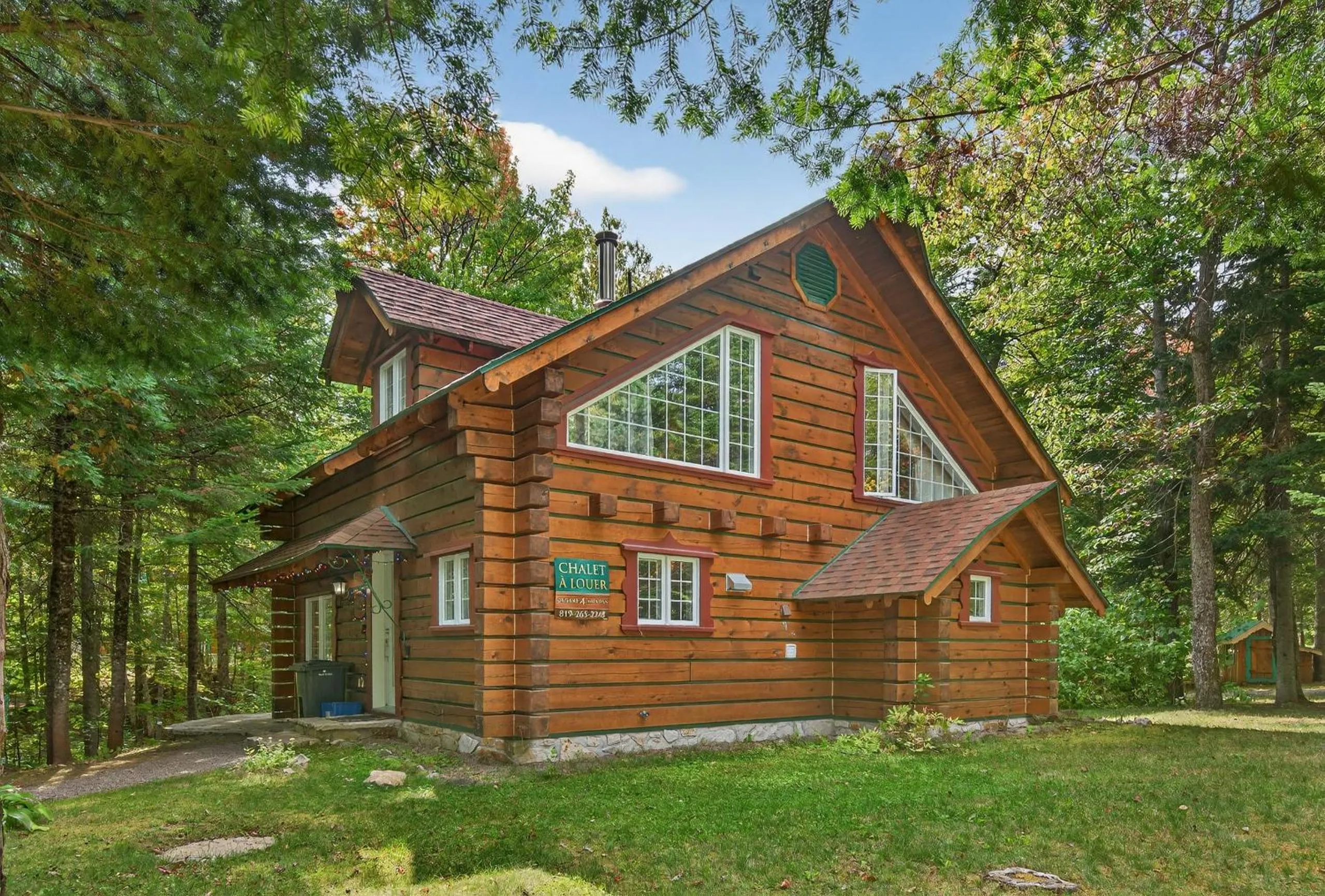 Domaine Rivière Sacacomie Chalets et Bed and Breakfast -Manoir Canergie