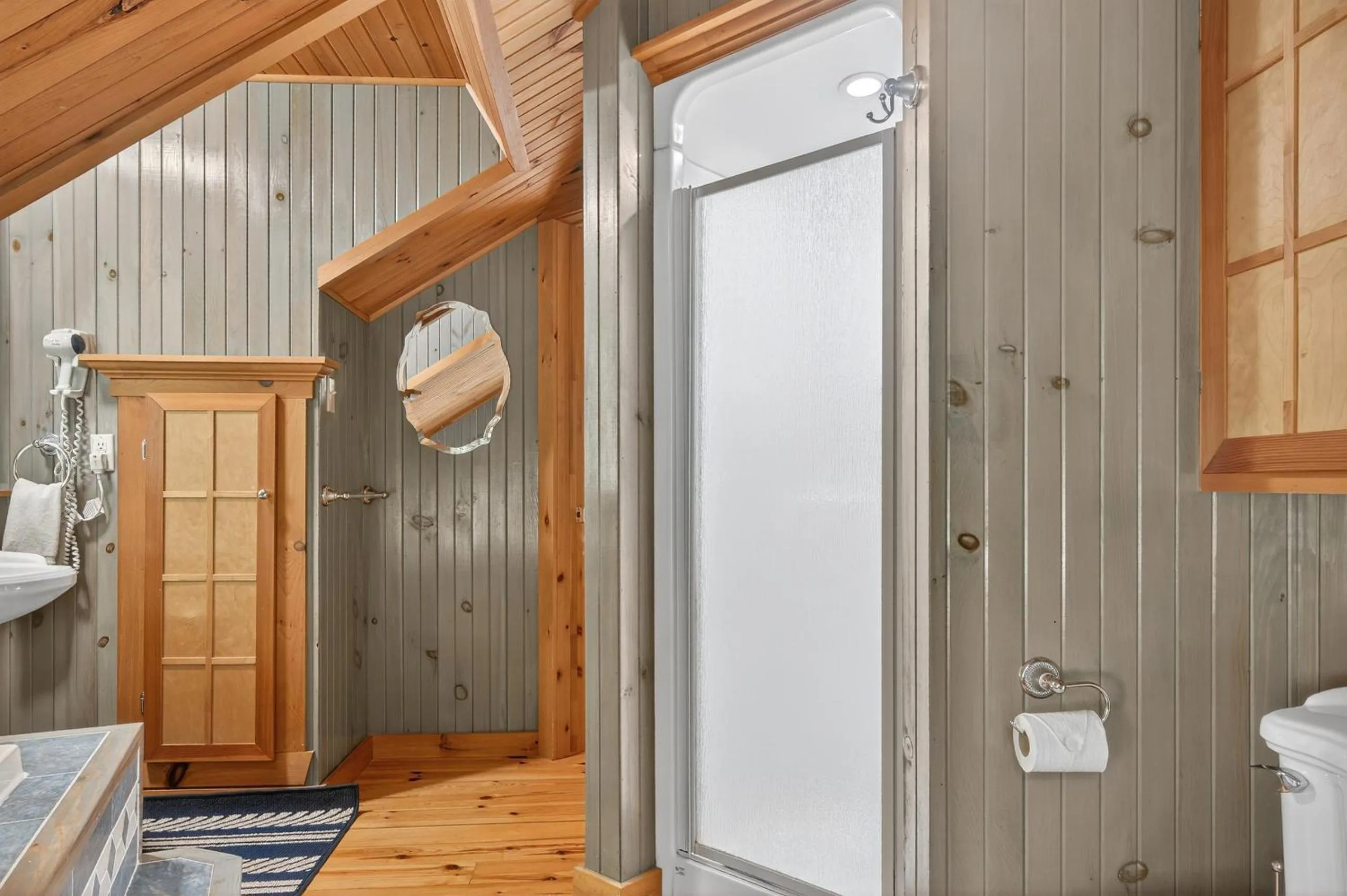 Domaine Rivière Sacacomie Chalets et Bed and Breakfast -Manoir Canergie