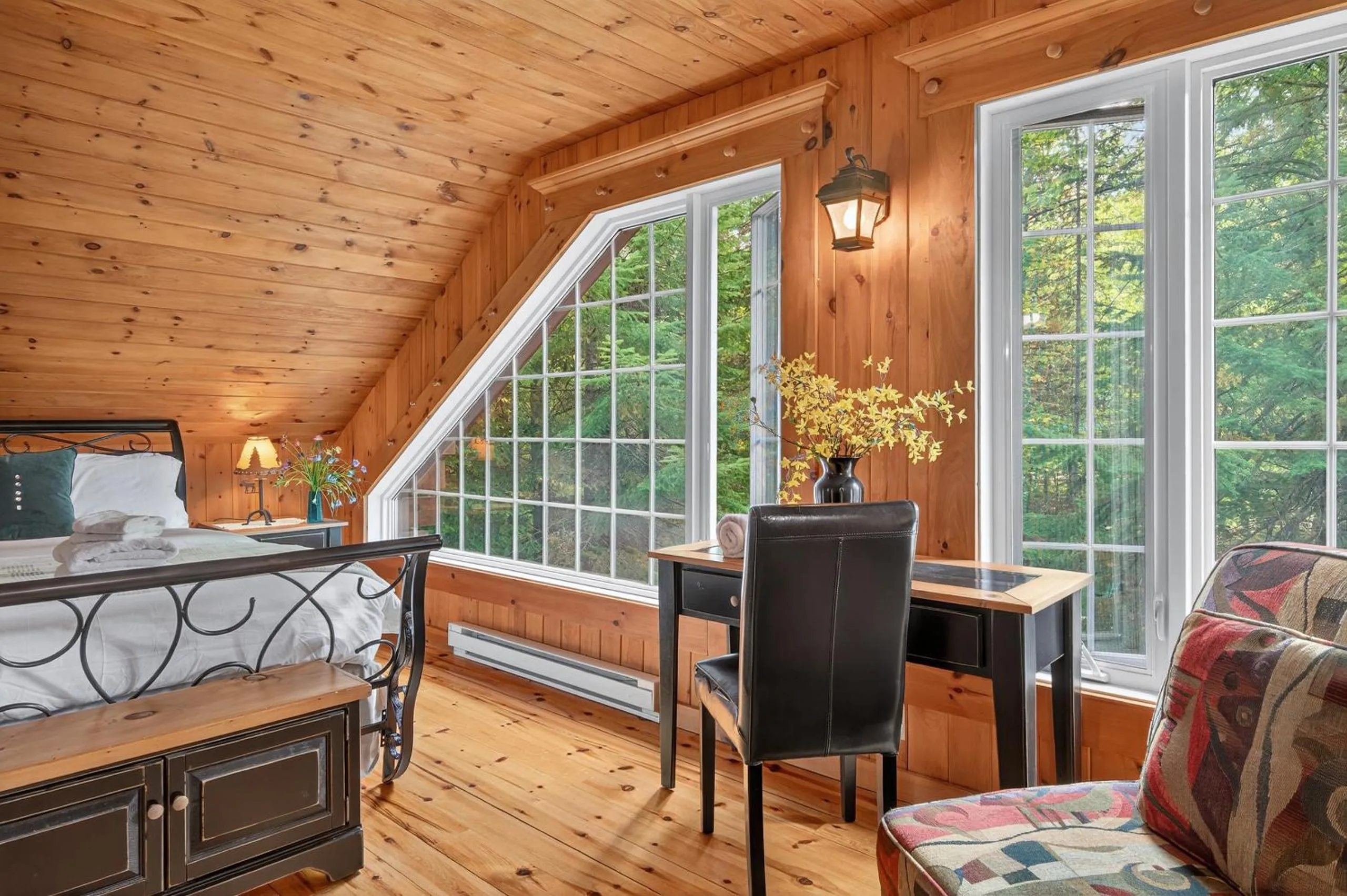 Domaine Rivière Sacacomie Chalets et Bed and Breakfast -Manoir Canergie