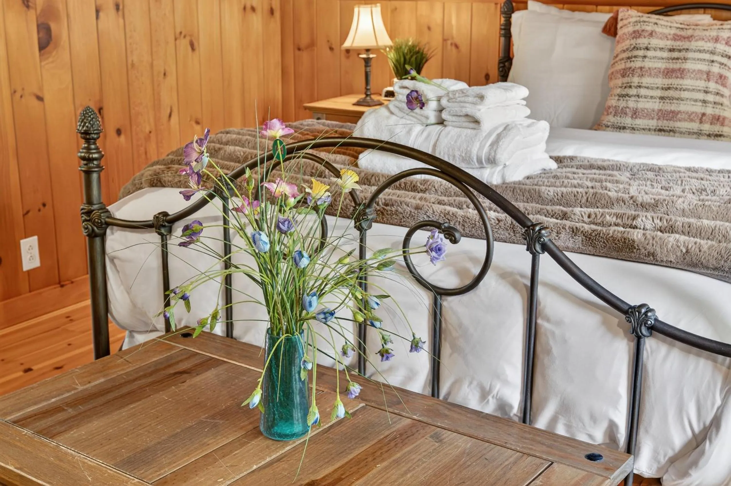 Domaine Rivière Sacacomie Chalets et Bed and Breakfast -Manoir Canergie