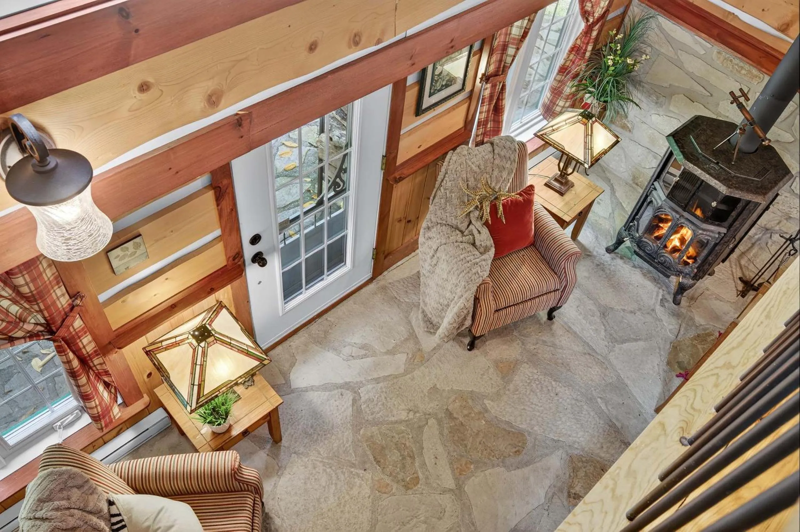 Domaine Rivière Sacacomie Chalets et Bed and Breakfast -Manoir Canergie