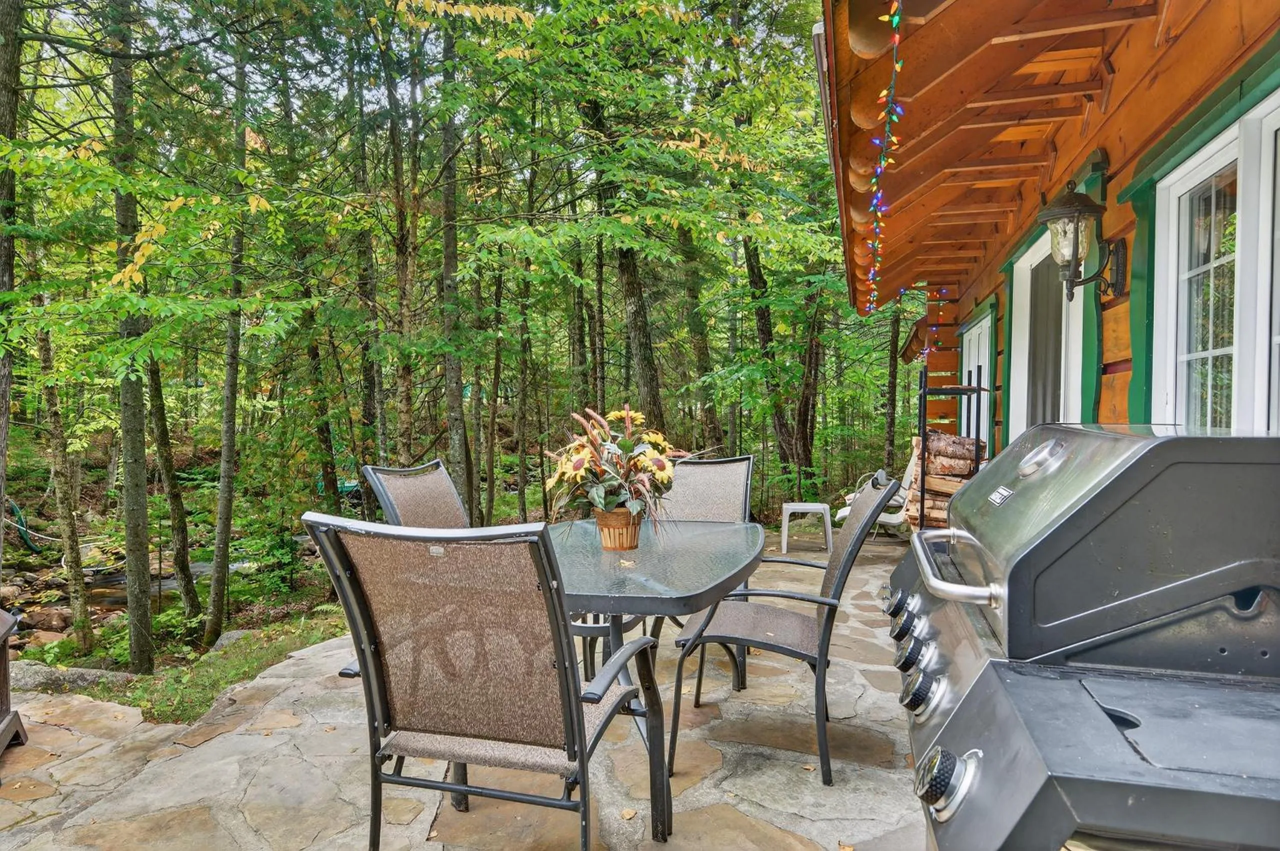 Domaine Rivière Sacacomie Chalets et Bed and Breakfast -Manoir Canergie