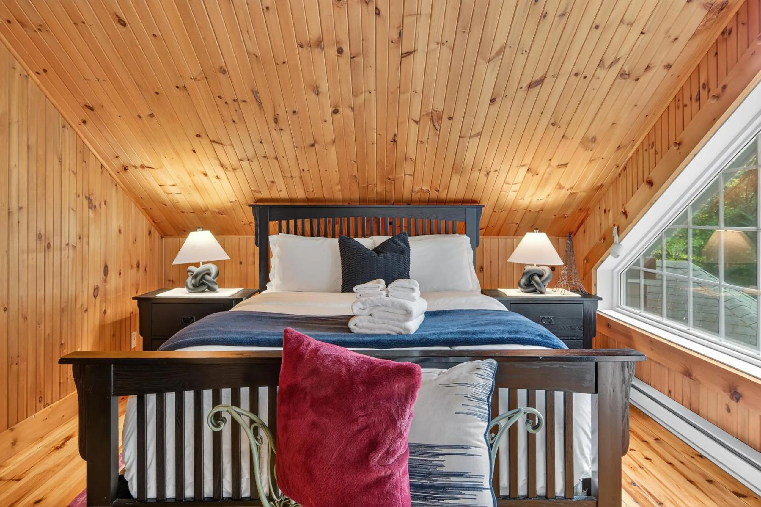 Domaine Rivière Sacacomie Chalets et Bed and Breakfast -Manoir Canergie