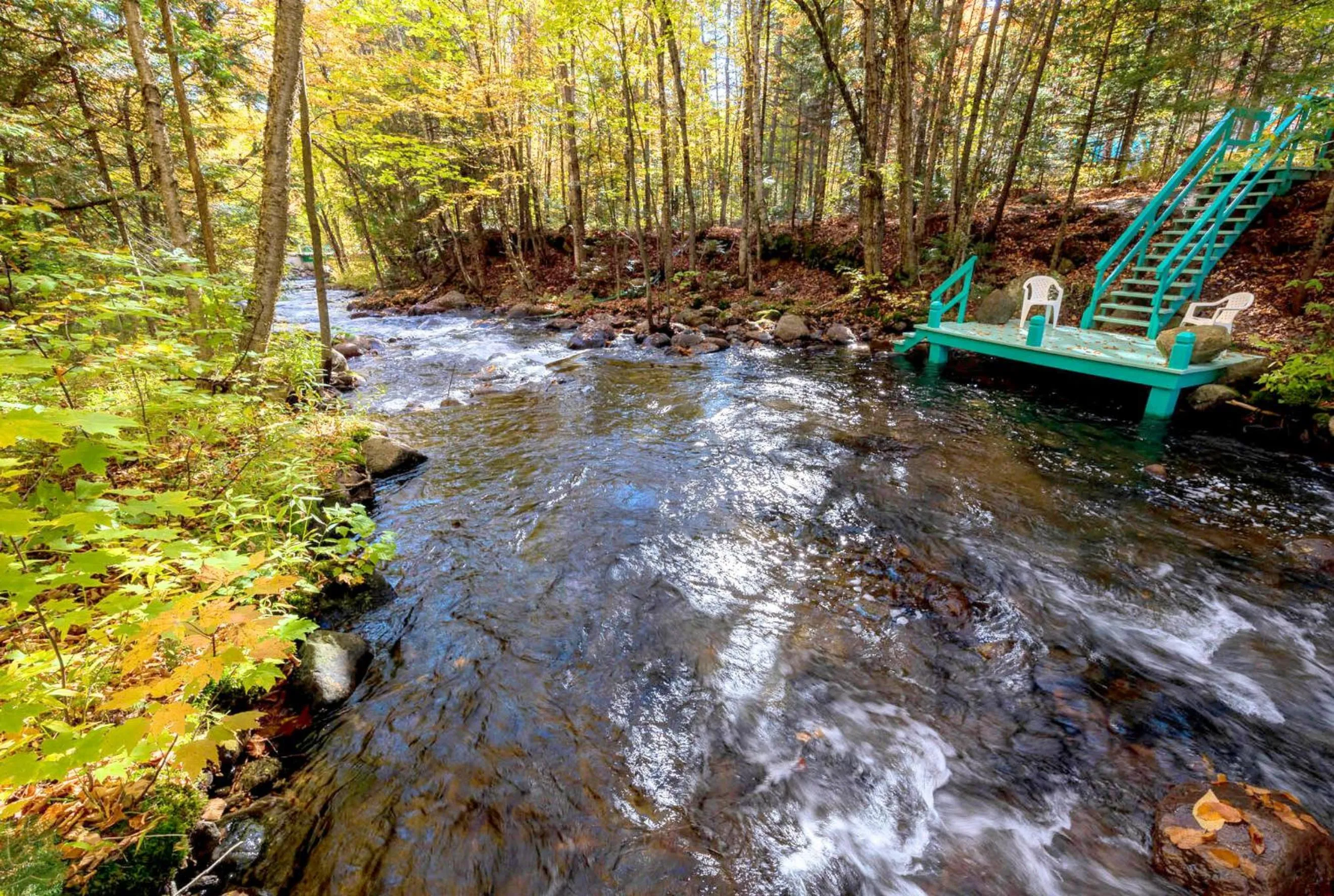 Domaine Rivière Sacacomie Chalets et Bed and Breakfast -Manoir Canergie
