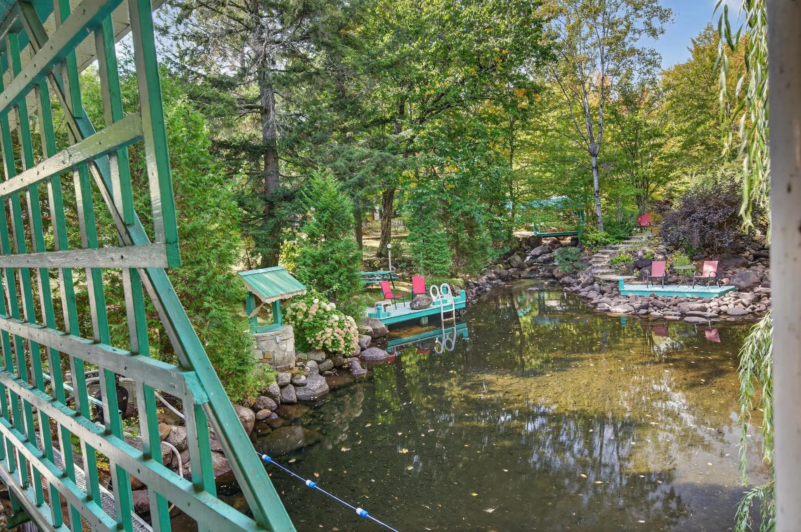 Domaine Rivière Sacacomie Chalets et Bed and Breakfast -Manoir Canergie