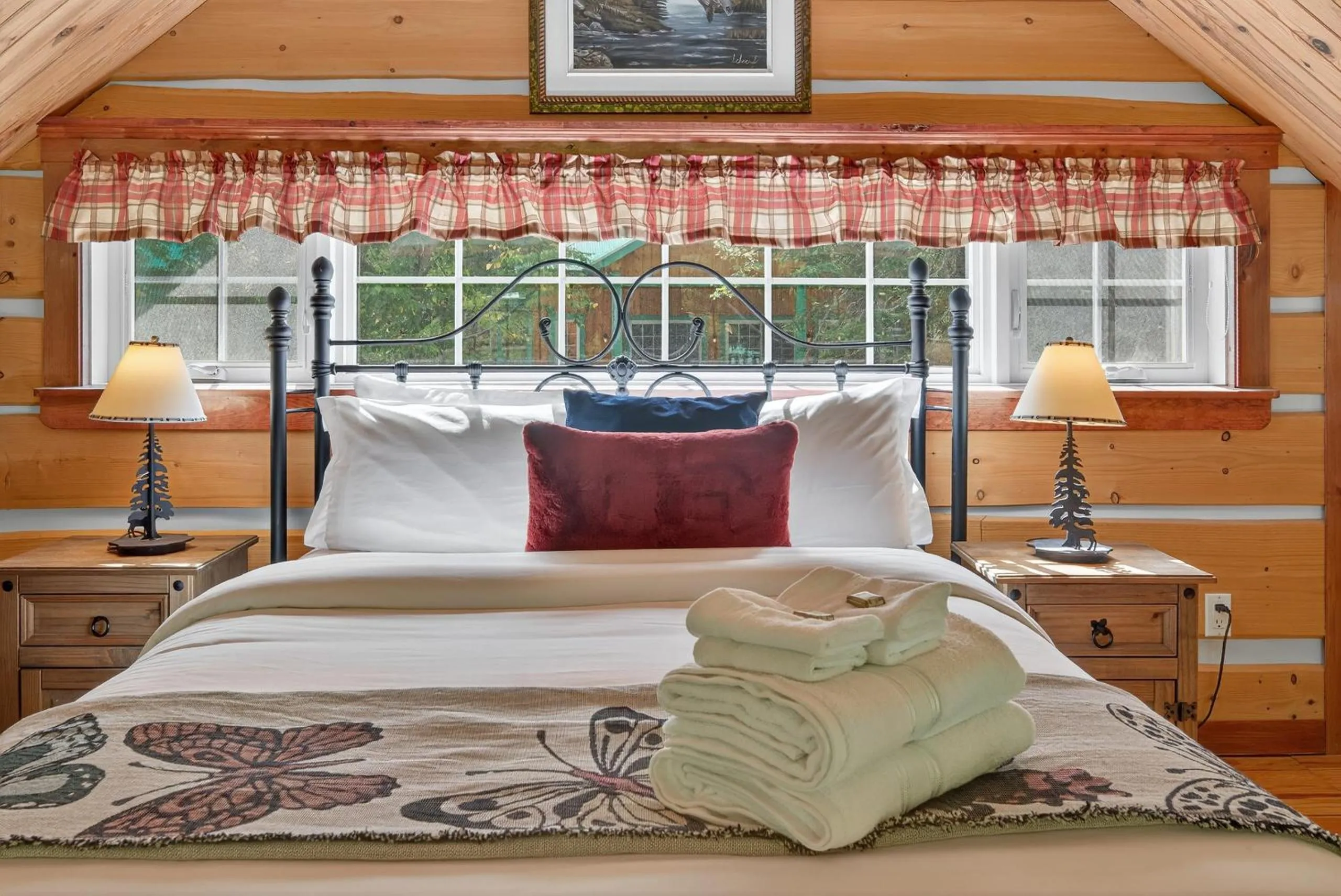 Domaine Rivière Sacacomie Chalets et Bed and Breakfast -Manoir Canergie