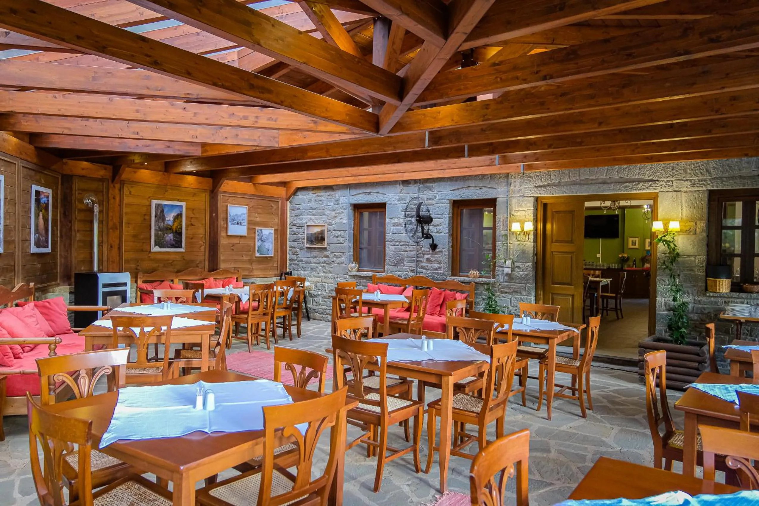 Restaurant/places to eat in Kipi Mountain Resort