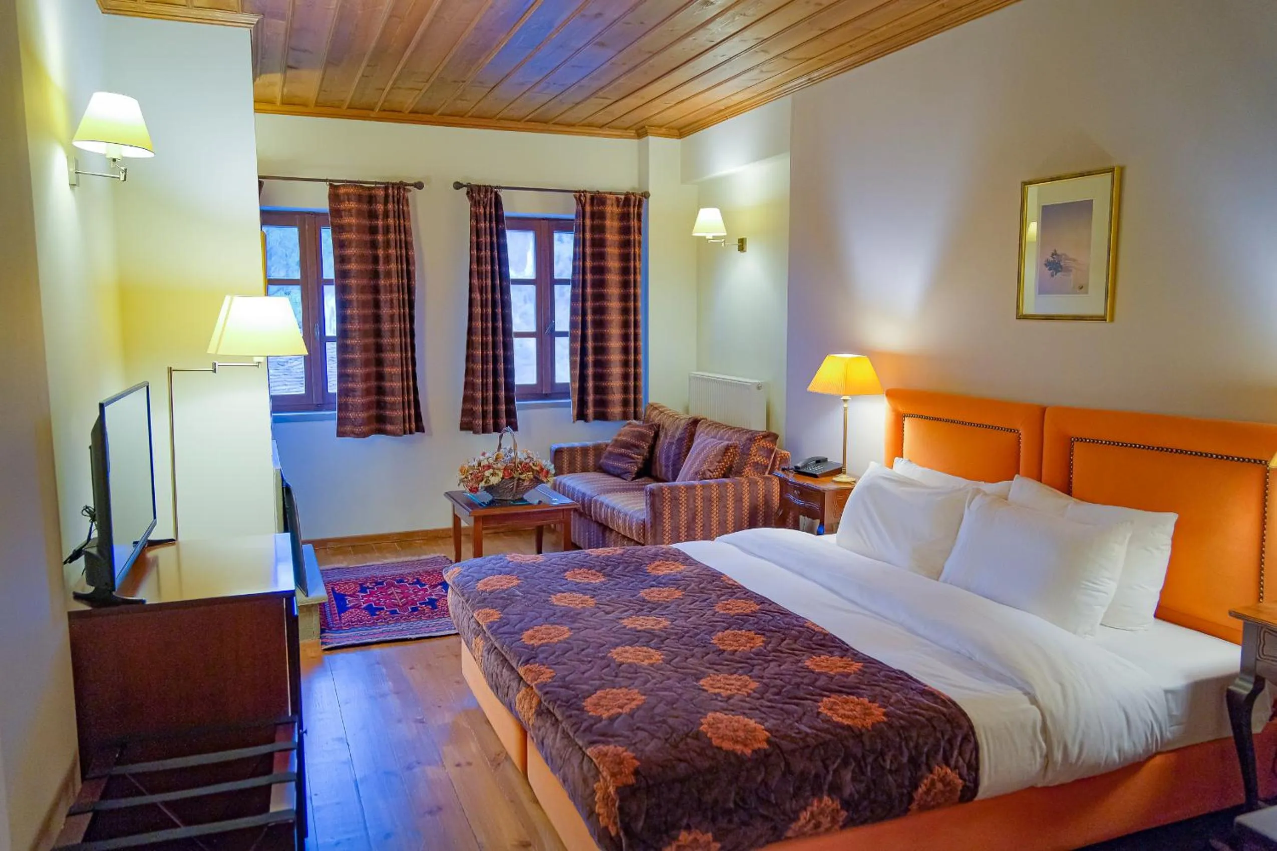 Photo of the whole room, Bed in Kipi Mountain Resort