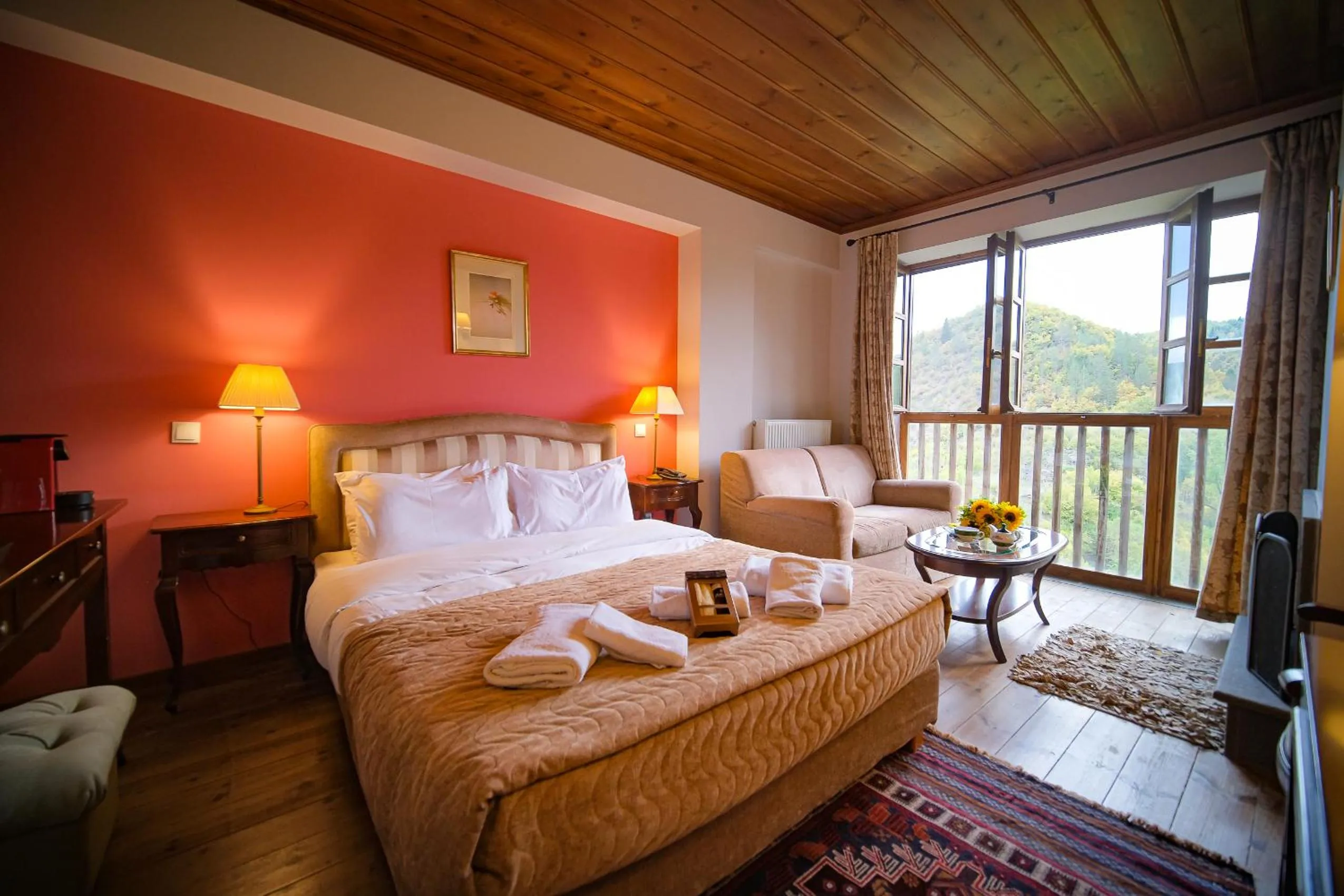 View (from property/room), Bed in Kipi Mountain Resort