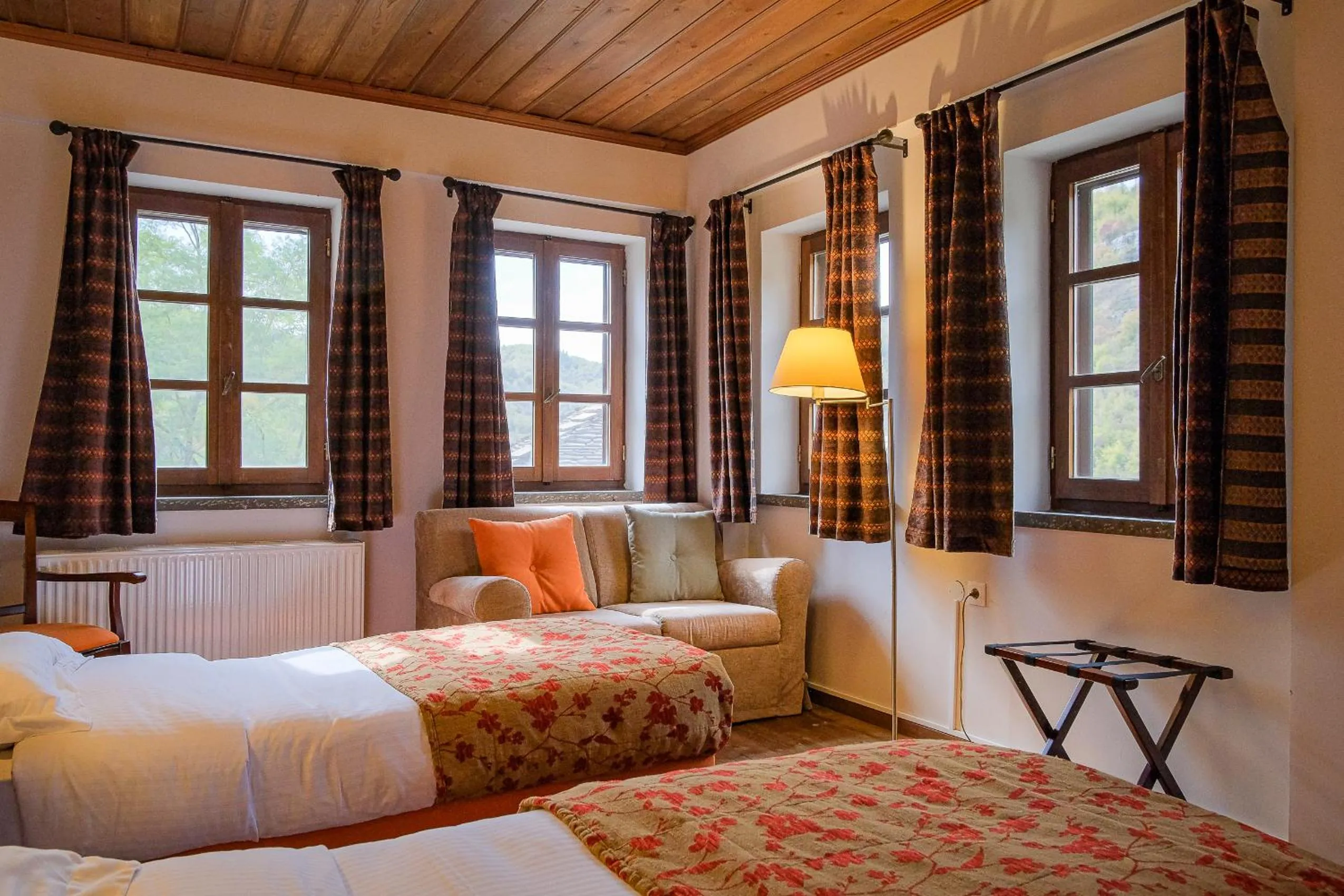 Photo of the whole room, Bed in Kipi Mountain Resort