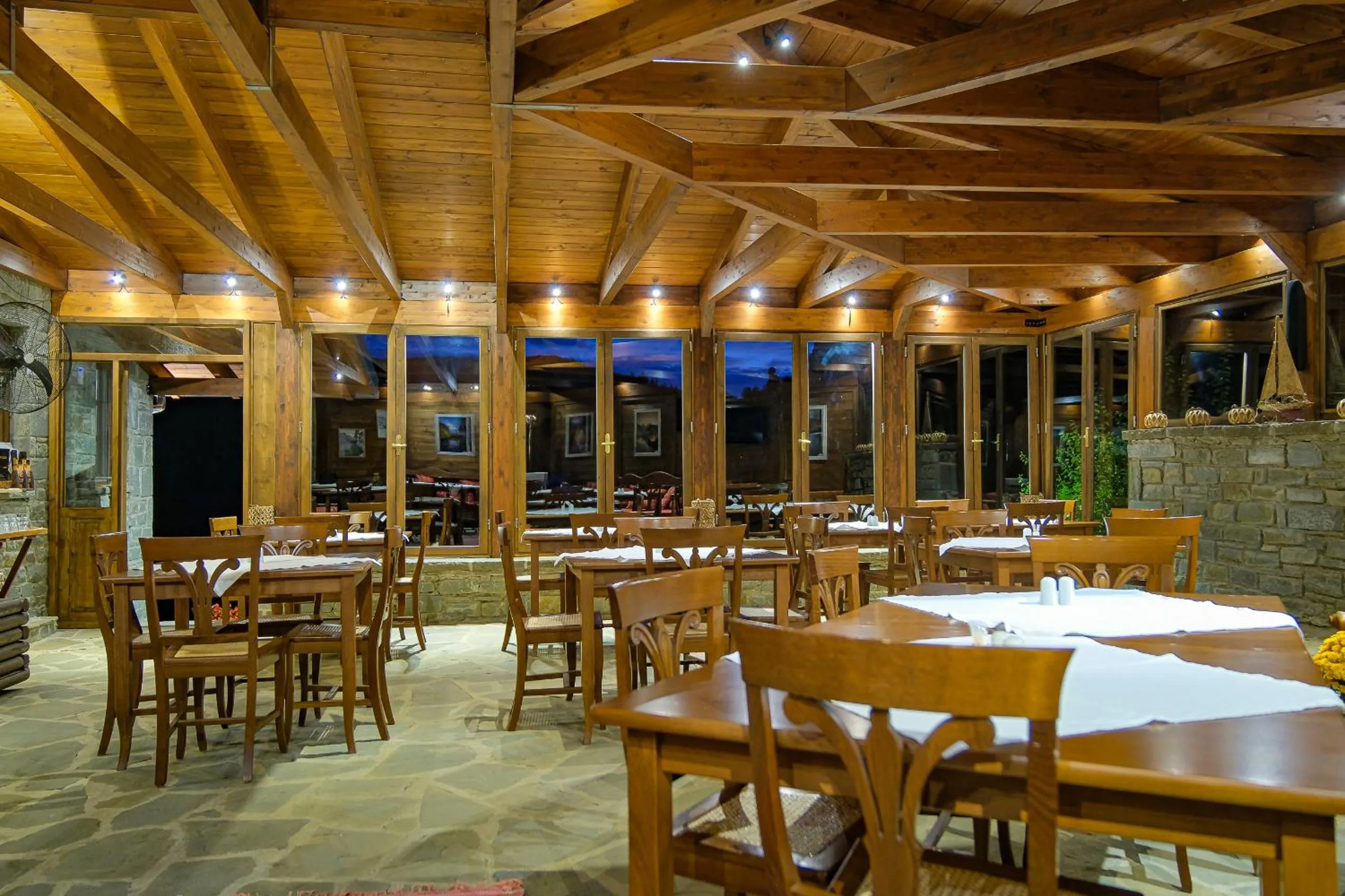 Restaurant/places to eat in Kipi Mountain Resort
