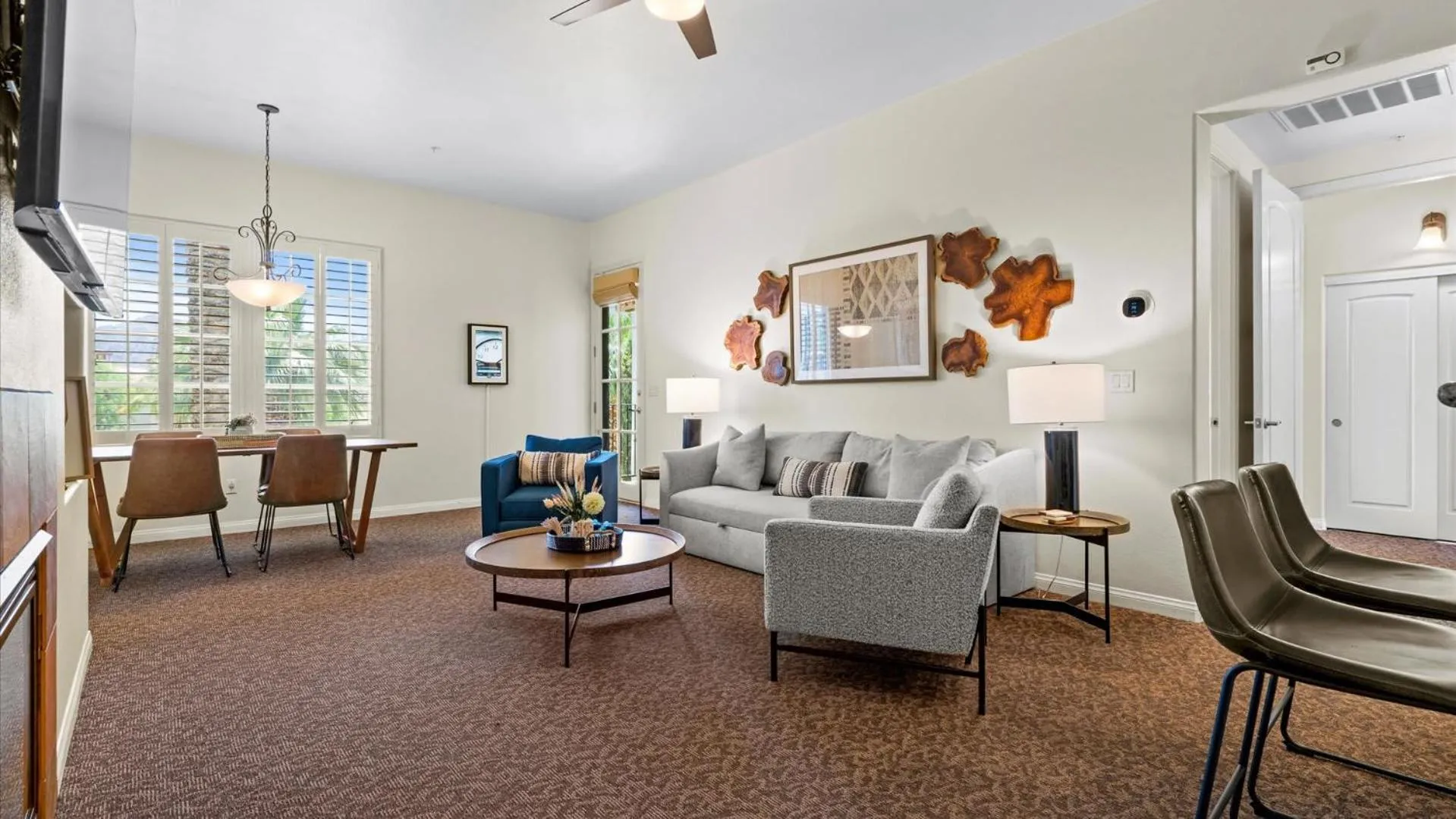 LV105 Upstairs 1 Bedroom Overlooking the Pool